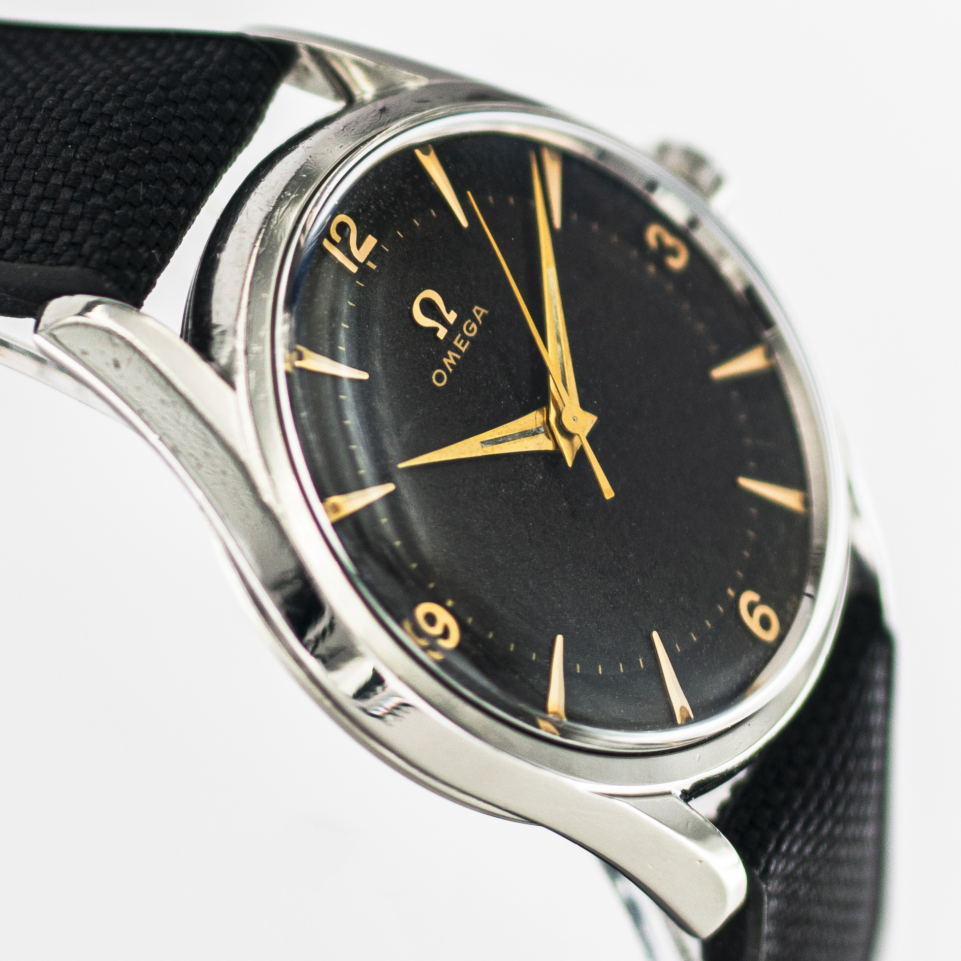 1562_marcels_watch_group_vintage_wristwatch_1953black_dial_omega_2792_dial_09