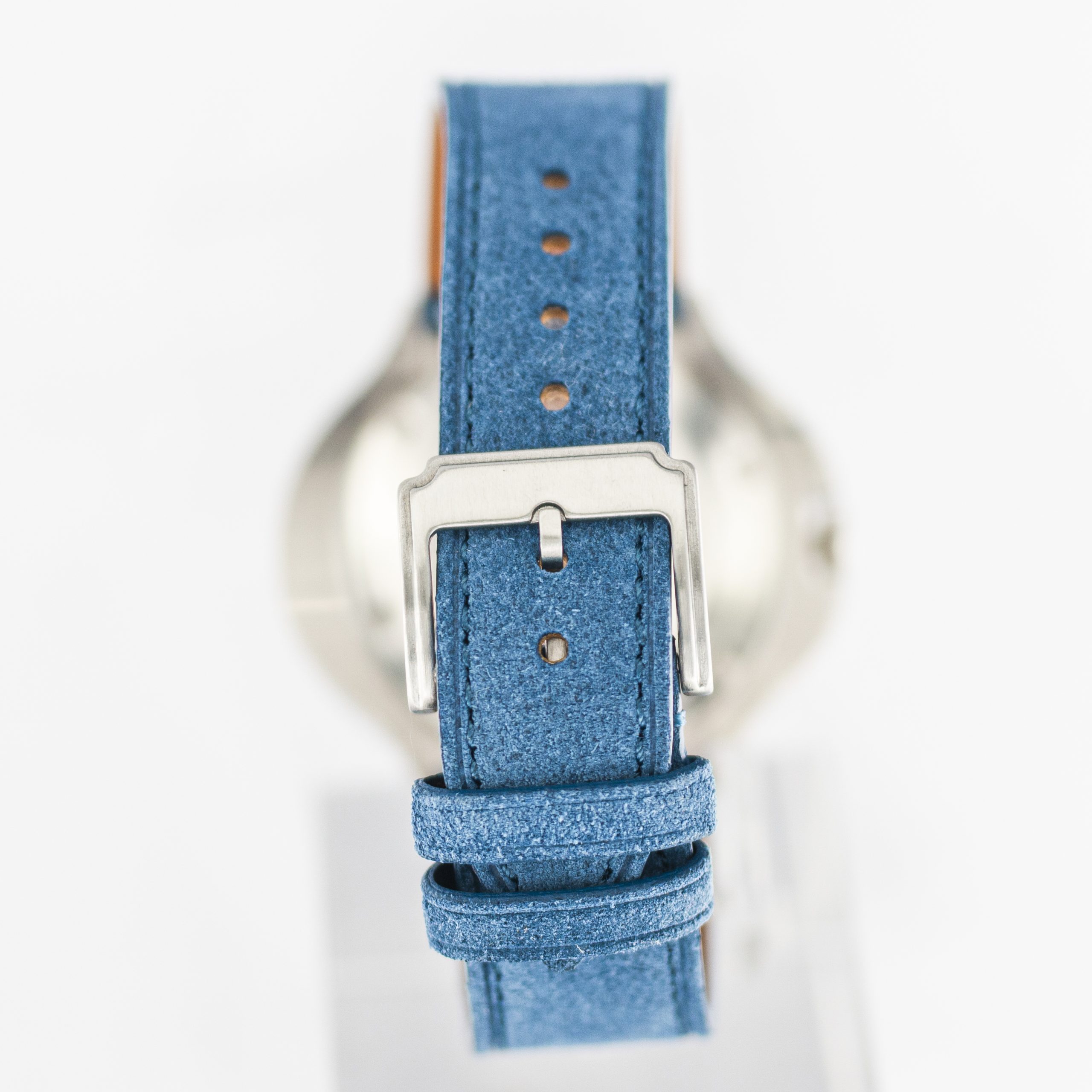 1564_marcels_watch_group_vintage_wristwatch_1972_omega_166.121_geneve_cobra_buckle_01