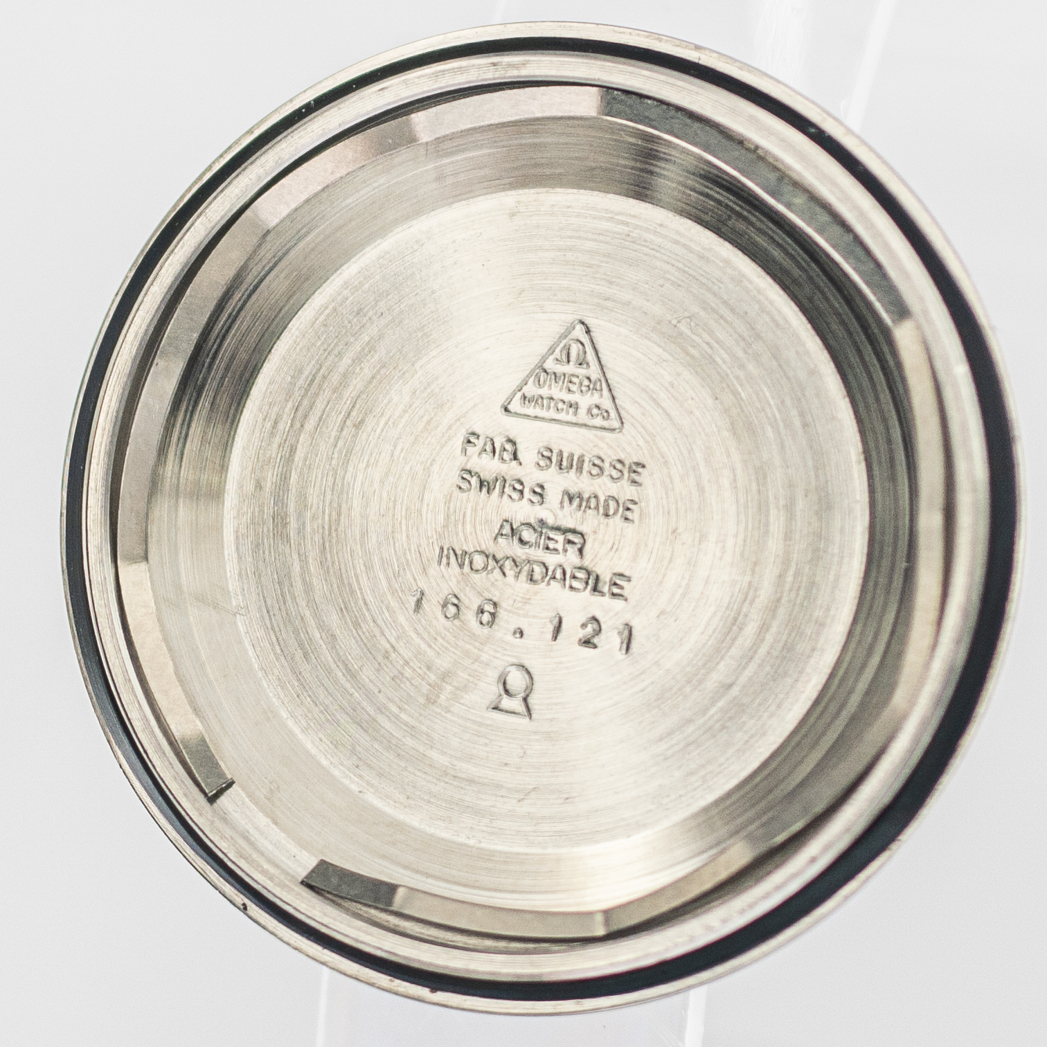 1564_marcels_watch_group_vintage_wristwatch_1972_omega_166.121_geneve_cobra_caseback_02