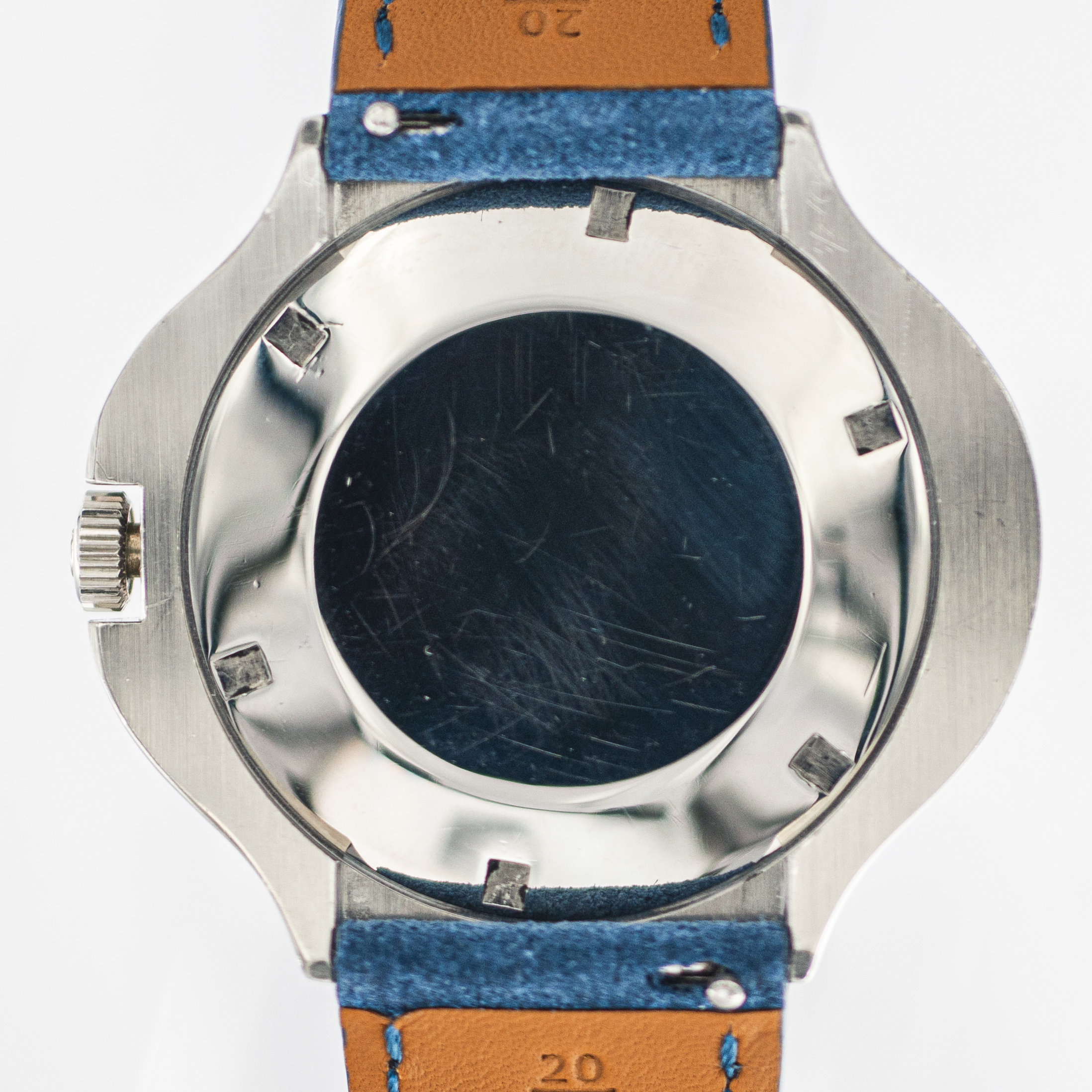 1564_marcels_watch_group_vintage_wristwatch_1972_omega_166.121_geneve_cobra_caseback_04