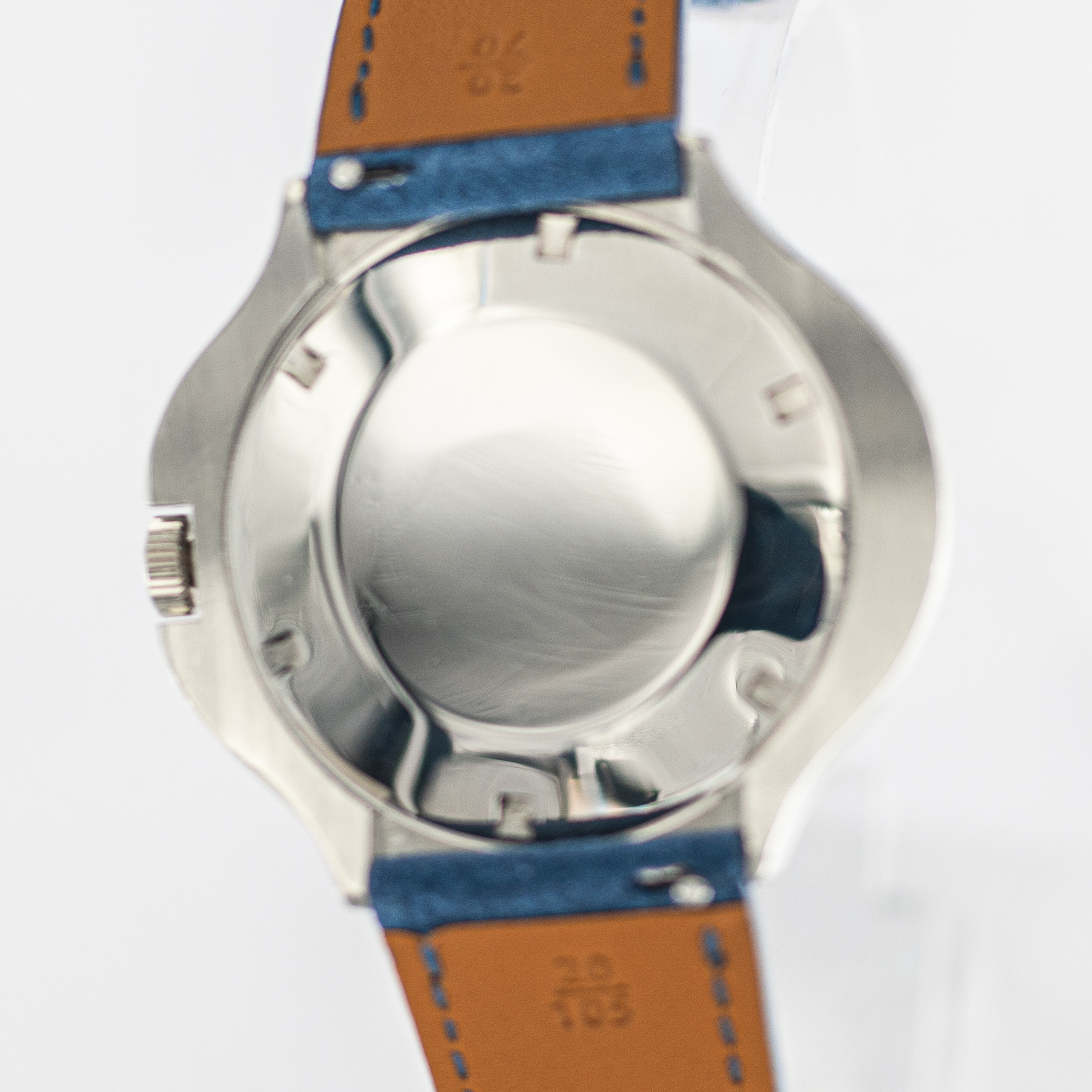 1564_marcels_watch_group_vintage_wristwatch_1972_omega_166.121_geneve_cobra_caseback_05