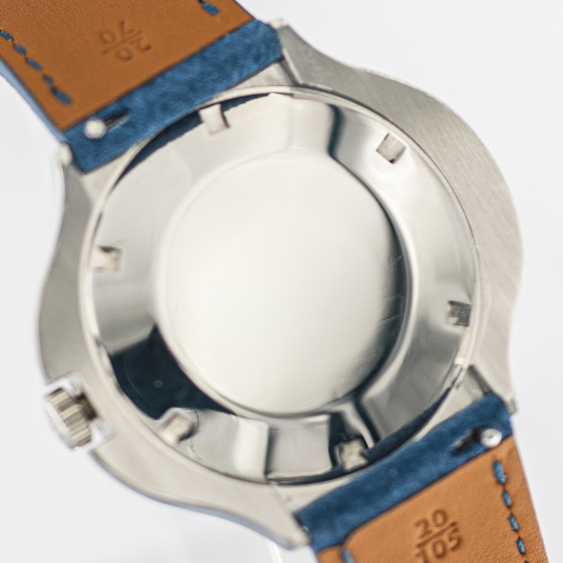 1564_marcels_watch_group_vintage_wristwatch_1972_omega_166.121_geneve_cobra_caseback_06