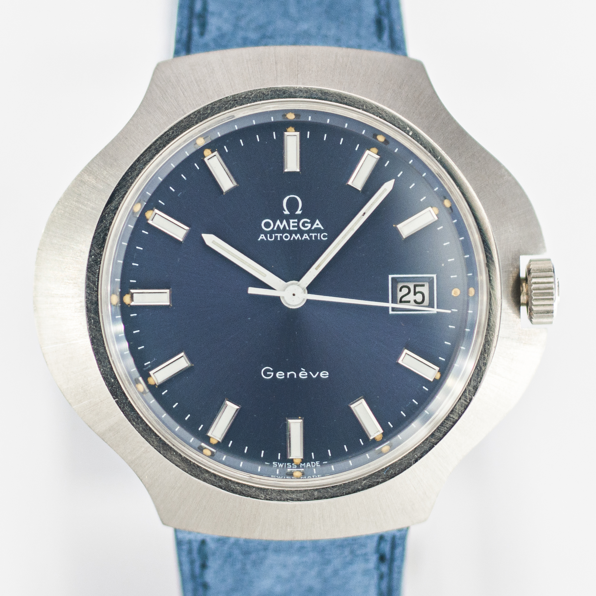 1564_marcels_watch_group_vintage_wristwatch_1972_omega_166.121_geneve_cobra_dial_01