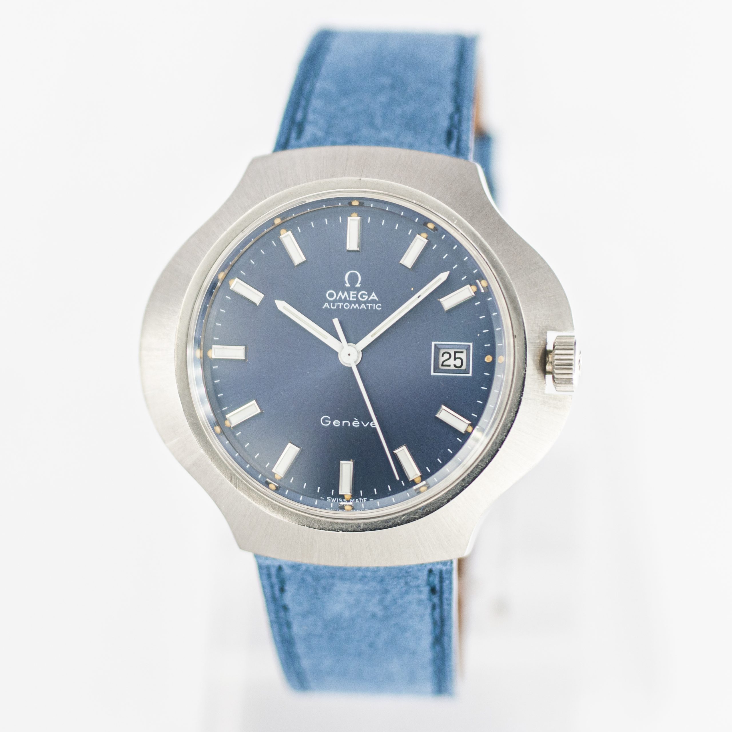 1564_marcels_watch_group_vintage_wristwatch_1972_omega_166.121_geneve_cobra_dial_02