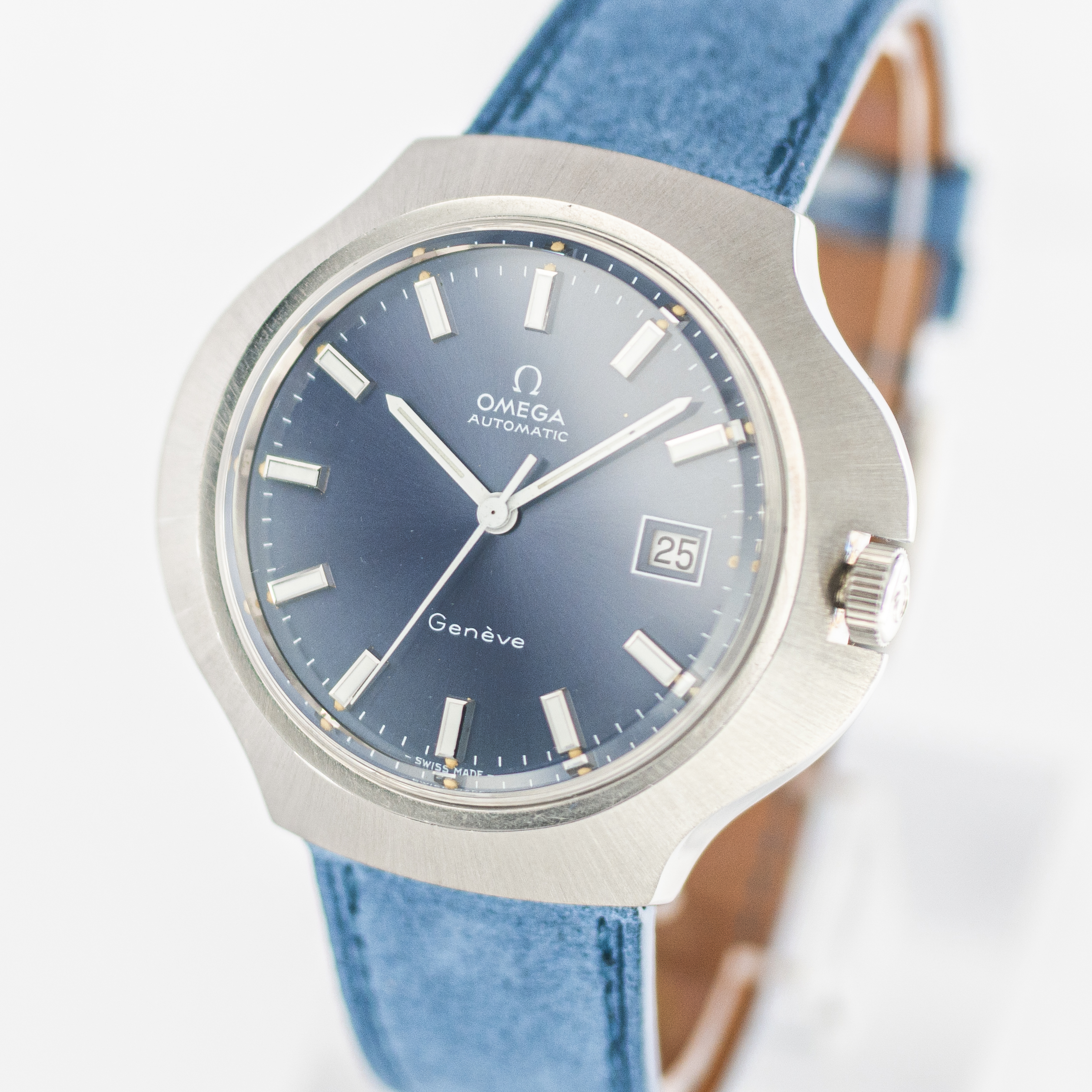 1564_marcels_watch_group_vintage_wristwatch_1972_omega_166.121_geneve_cobra_dial_04