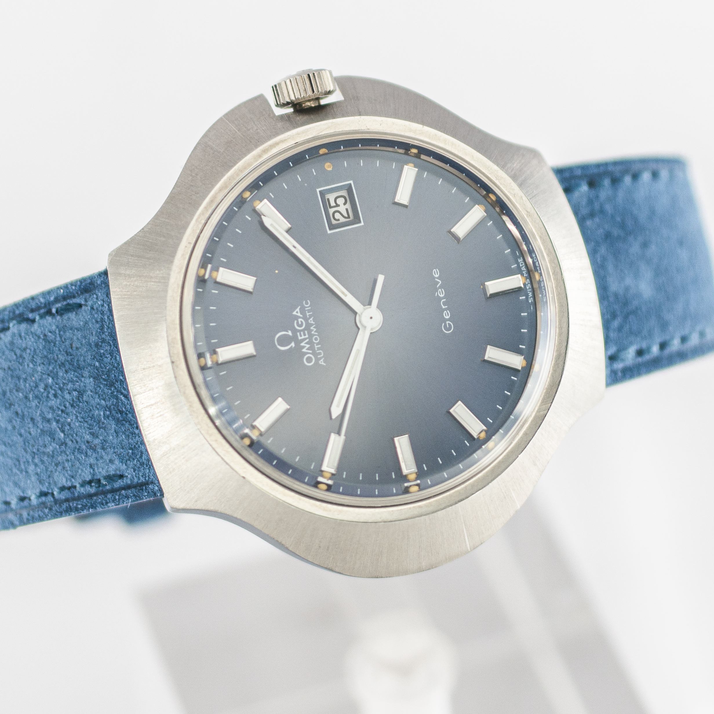 1564_marcels_watch_group_vintage_wristwatch_1972_omega_166.121_geneve_cobra_dial_15