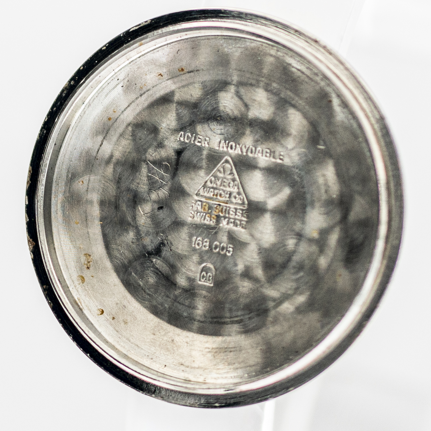 1567_marcels_watch_group_vintage_wristwatch_1963_omega_168.005_constellation_pie_pan_caseback_02