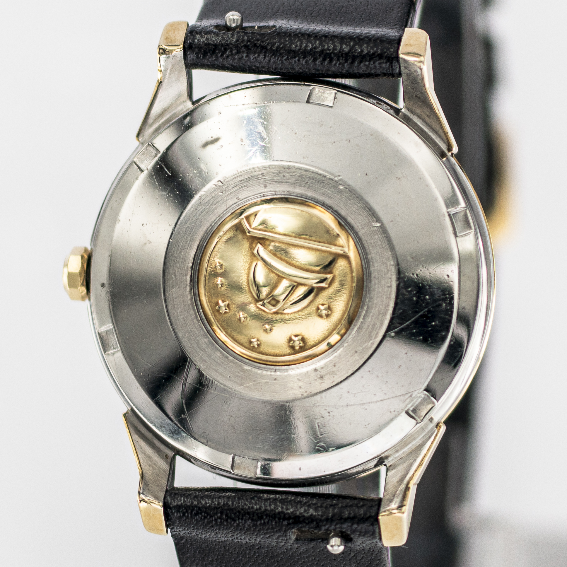 1567_marcels_watch_group_vintage_wristwatch_1963_omega_168.005_constellation_pie_pan_caseback_07