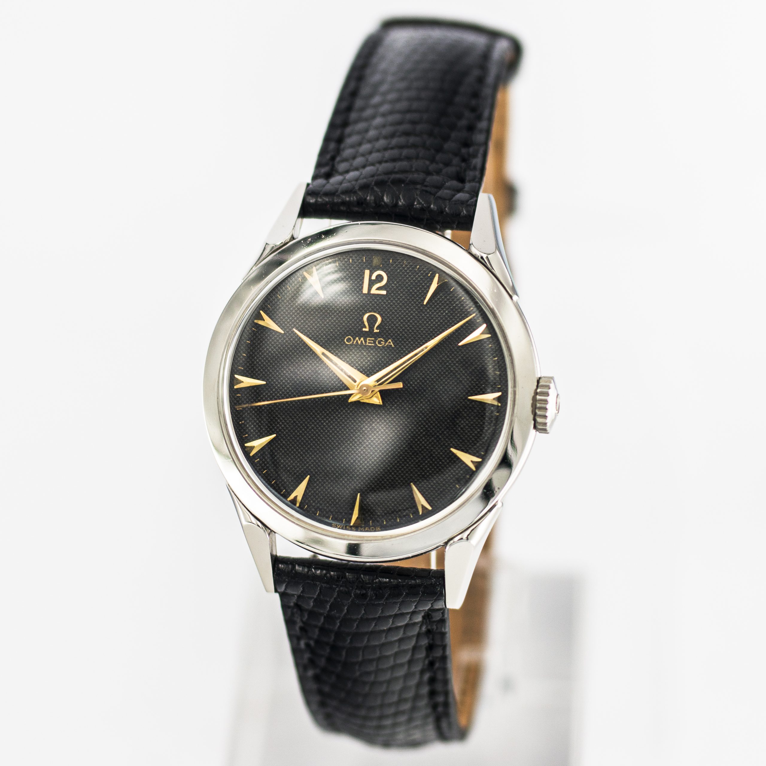 1569_marcels_watch_group_vintage_wristwatch_1952_omega_2608_6sc_dial_03