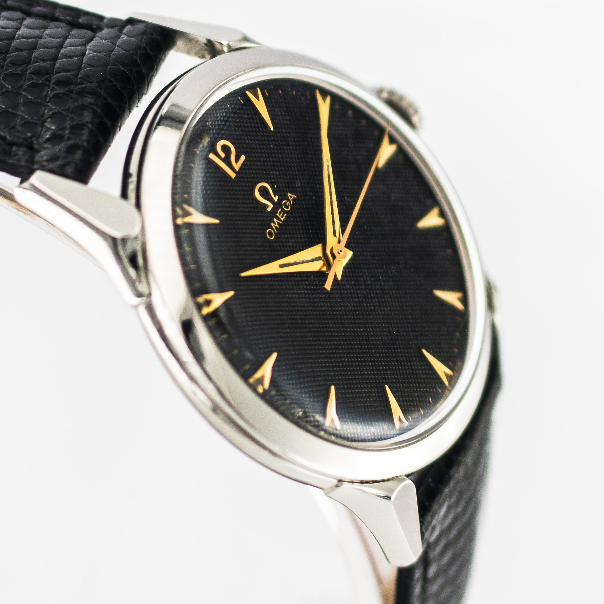 1569_marcels_watch_group_vintage_wristwatch_1952_omega_2608_6sc_dial_09