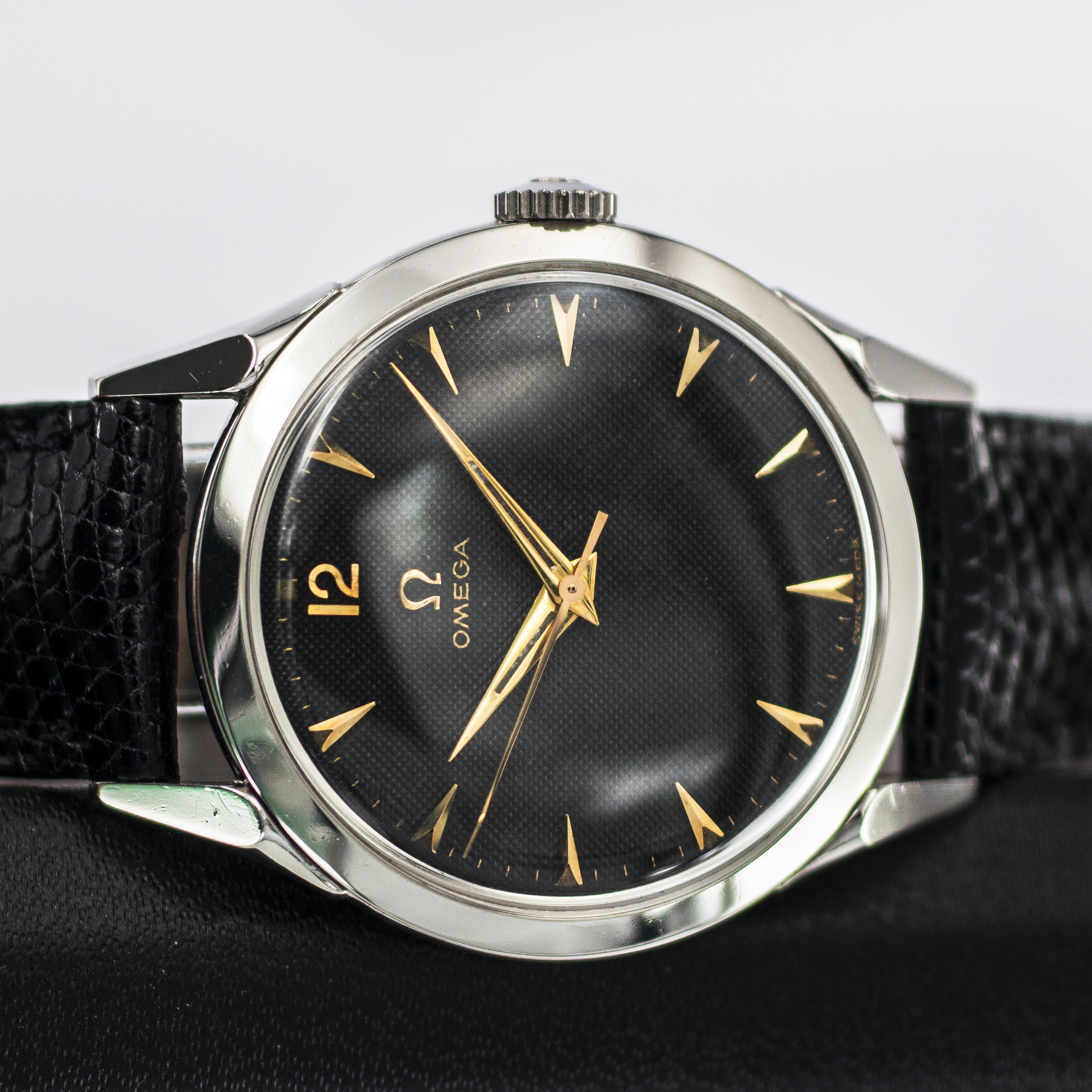 1569_marcels_watch_group_vintage_wristwatch_1952_omega_2608_6sc_dial_15