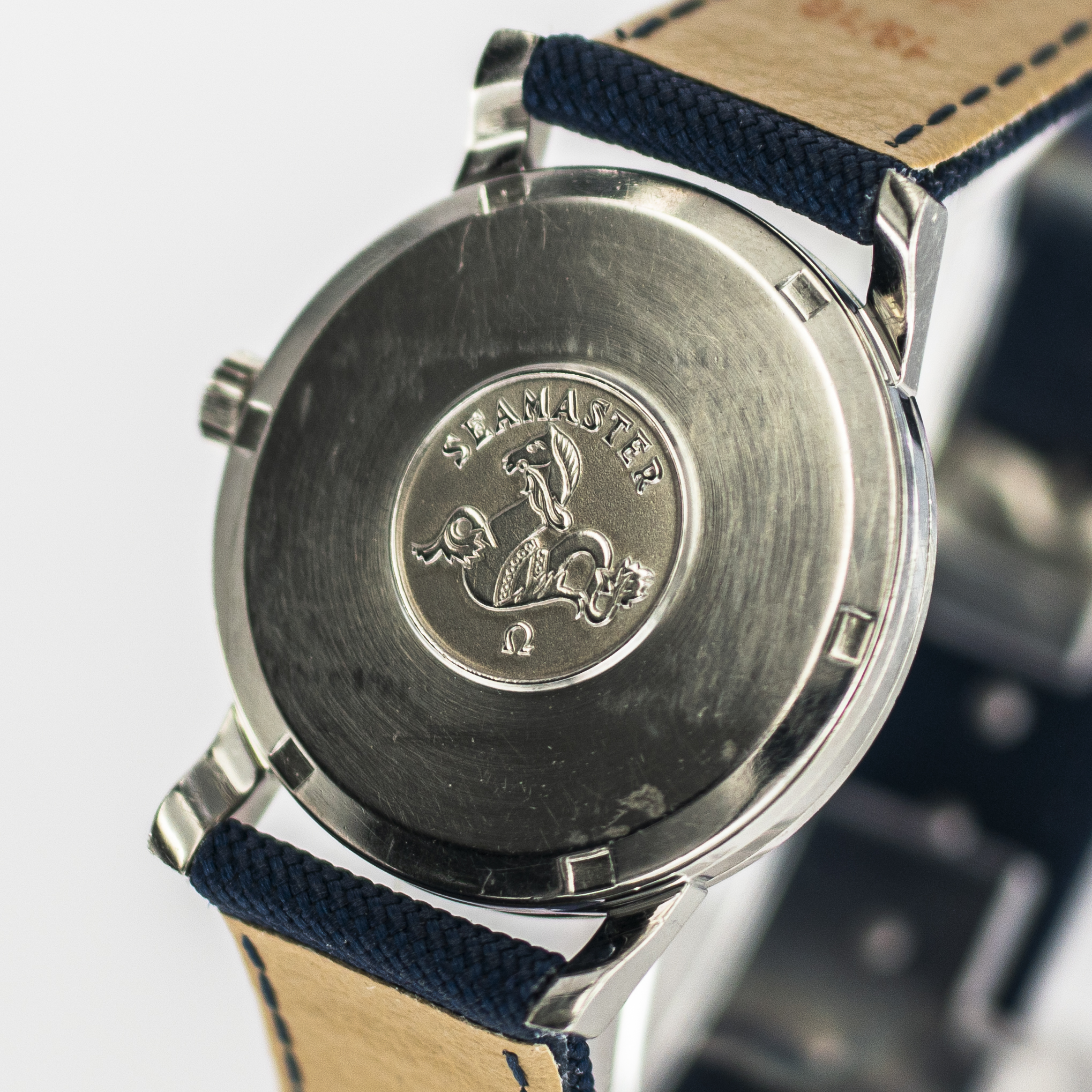 1571_marcels_watch_group_vintage_wristwatch_1962_omega_135.005_seamaster_caseback_05