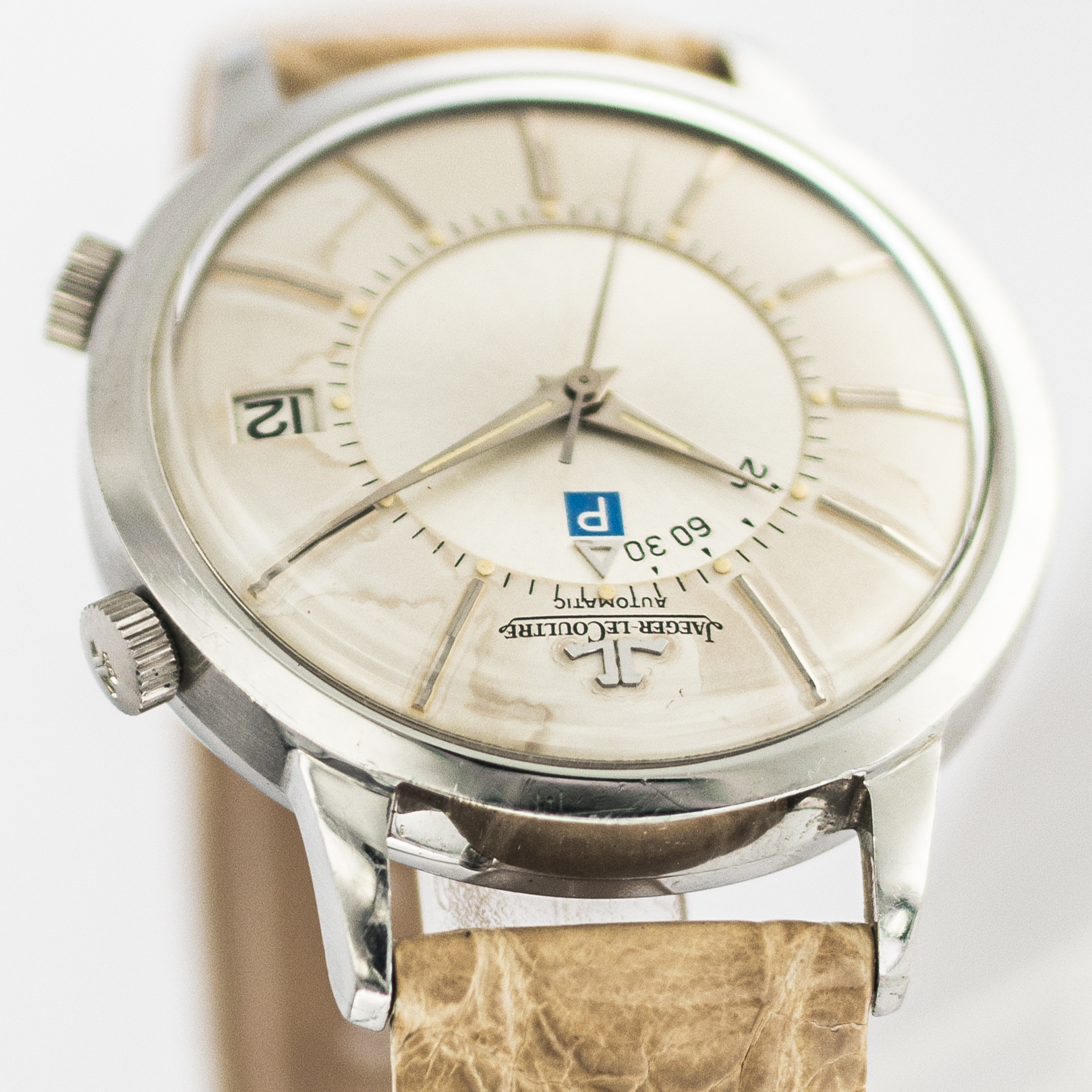 1572_marcels_watch_group_vintage_wristwatch_1966_jaegerlecoultre_e855_memovox_parking_lugs_02