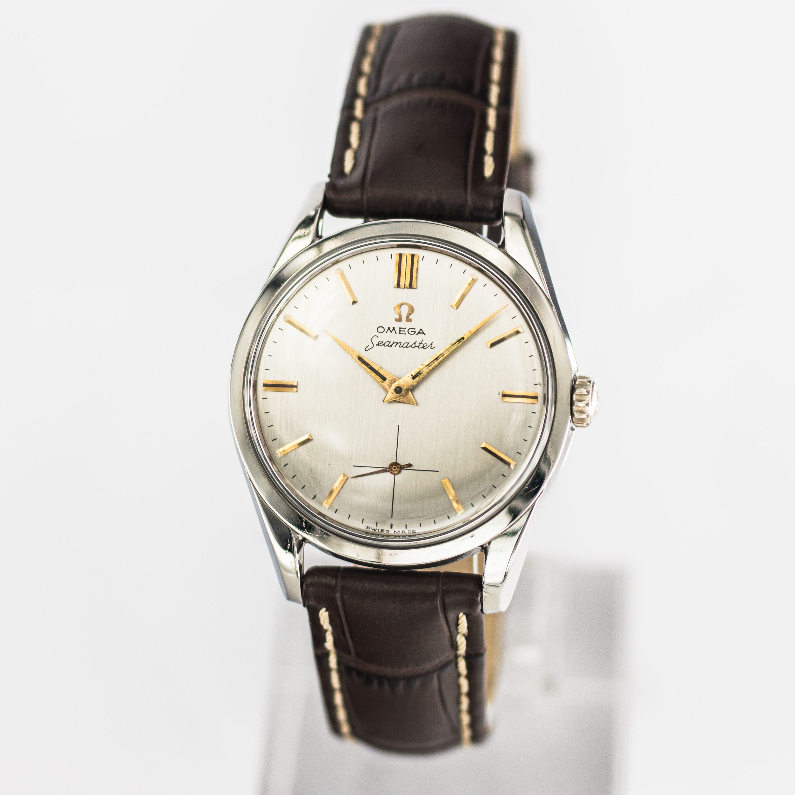 1573_marcels_watch_group_vintage_wristwatch_1957_omega_2937_seamaster_dial_02