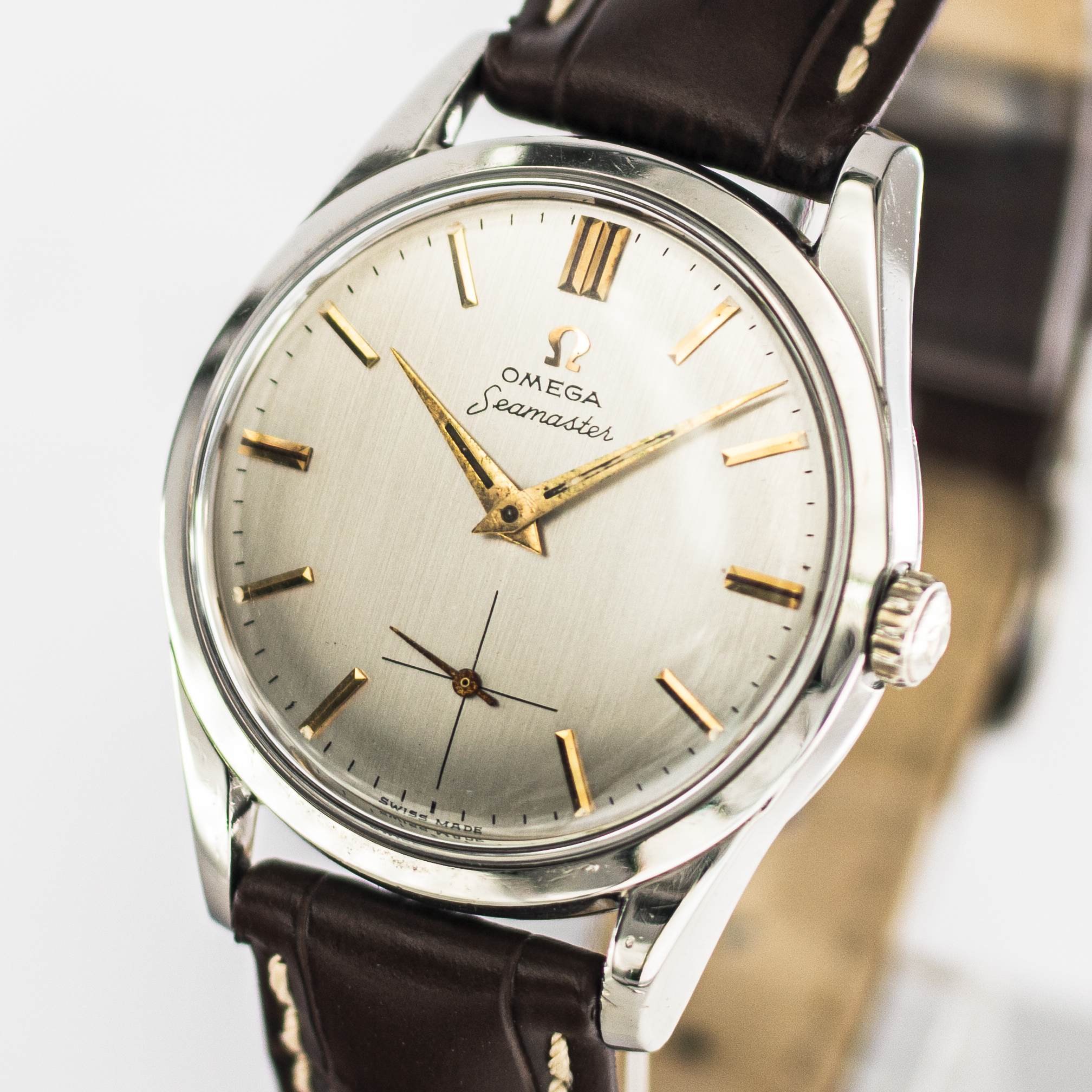 1573_marcels_watch_group_vintage_wristwatch_1957_omega_2937_seamaster_dial_03