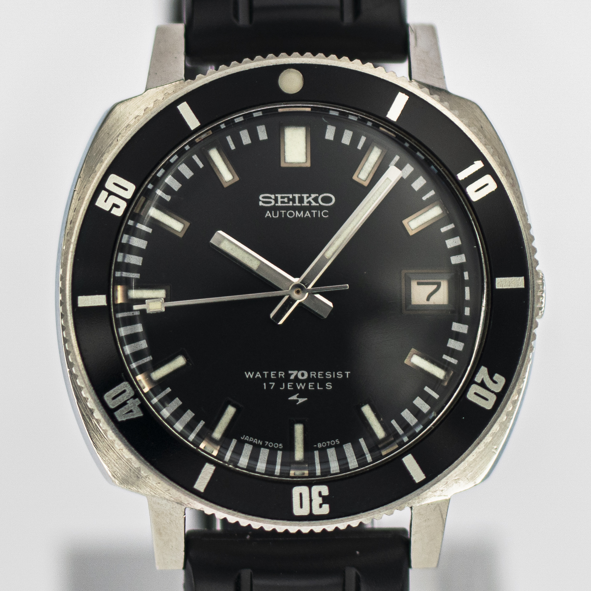 1574_marcels_watch_group_vintage_wristwatch_1971_seiko_7005_8052_poor_mans_62mas_cal7005a_dial_01