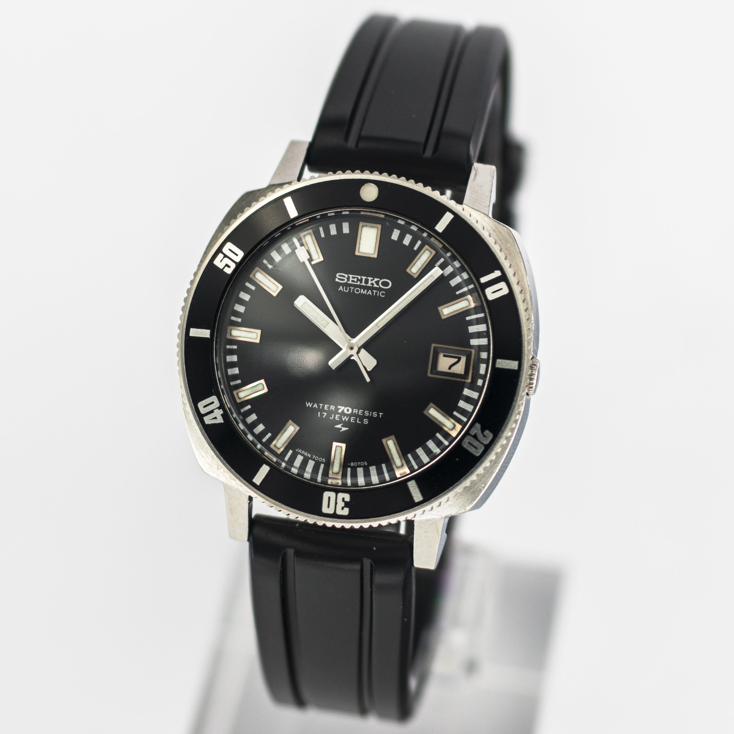1574_marcels_watch_group_vintage_wristwatch_1971_seiko_7005_8052_poor_mans_62mas_cal7005a_dial_02