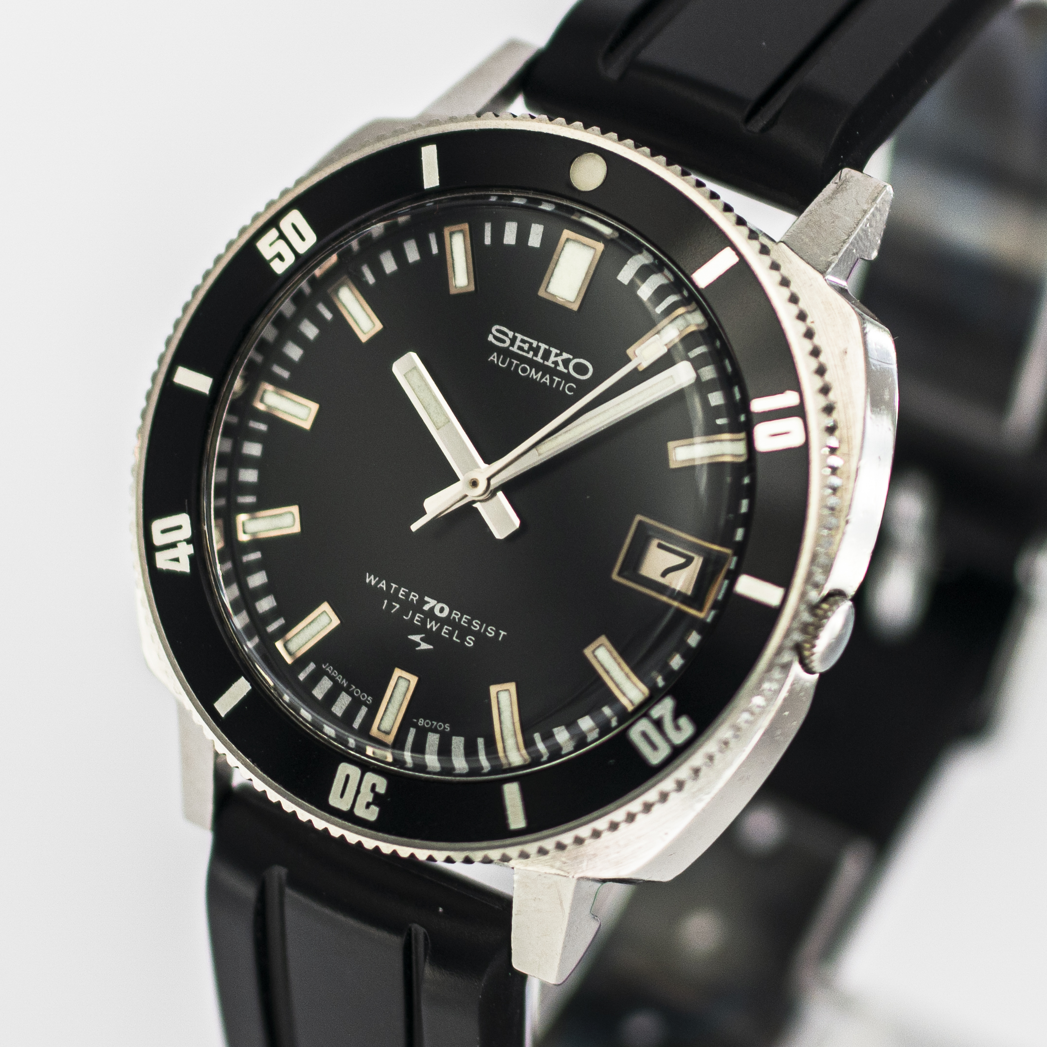 1574_marcels_watch_group_vintage_wristwatch_1971_seiko_7005_8052_poor_mans_62mas_cal7005a_dial_04