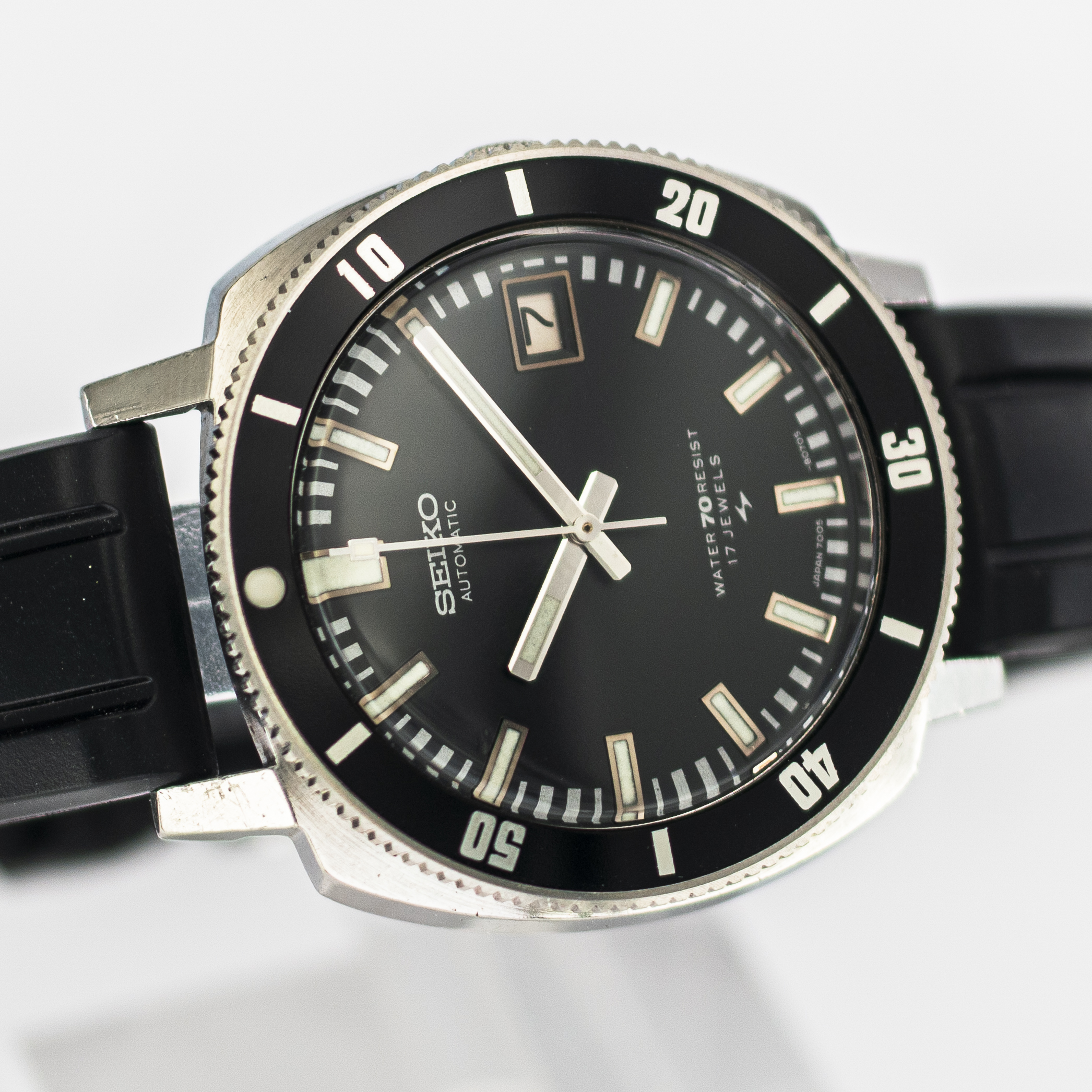 1574_marcels_watch_group_vintage_wristwatch_1971_seiko_7005_8052_poor_mans_62mas_cal7005a_dial_10
