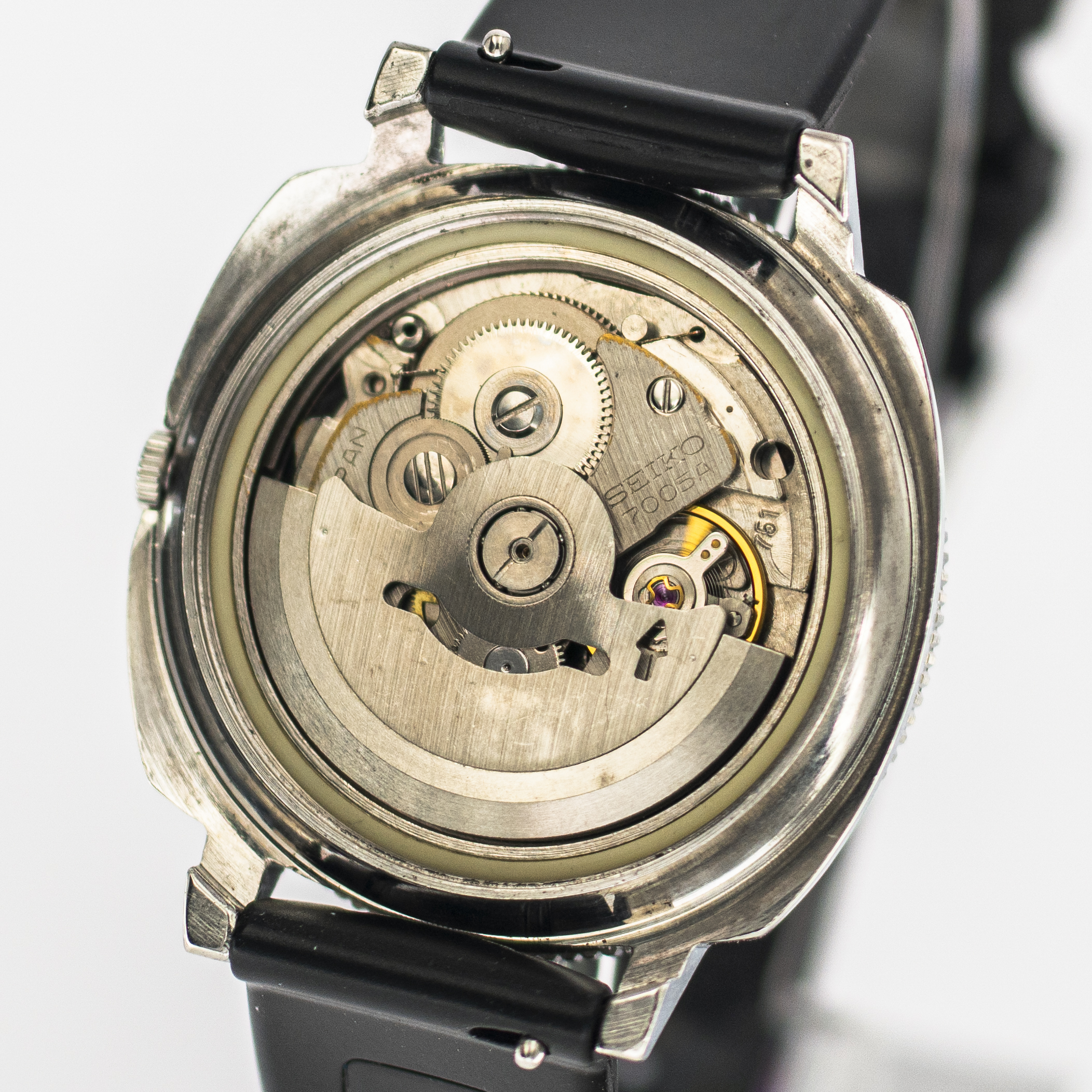 1574_marcels_watch_group_vintage_wristwatch_1971_seiko_7005_8052_poor_mans_62mas_cal7005a_movement_02