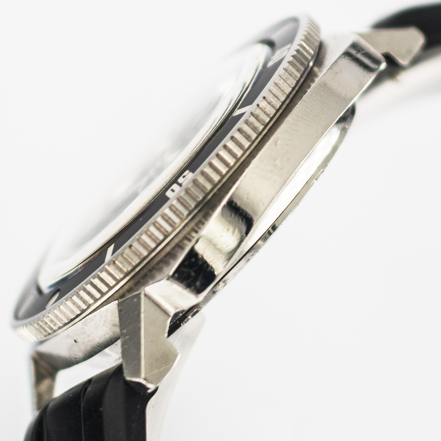 1574_marcels_watch_group_vintage_wristwatch_1971_seiko_7005_8052_poor_mans_62mas_case_side_06