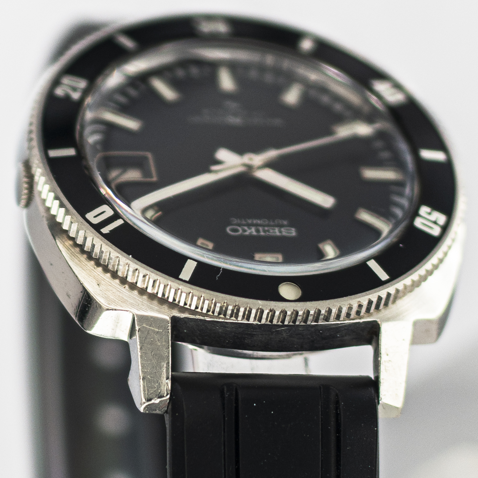 1574_marcels_watch_group_vintage_wristwatch_1971_seiko_7005_8052_poor_mans_62mas_lugs_02
