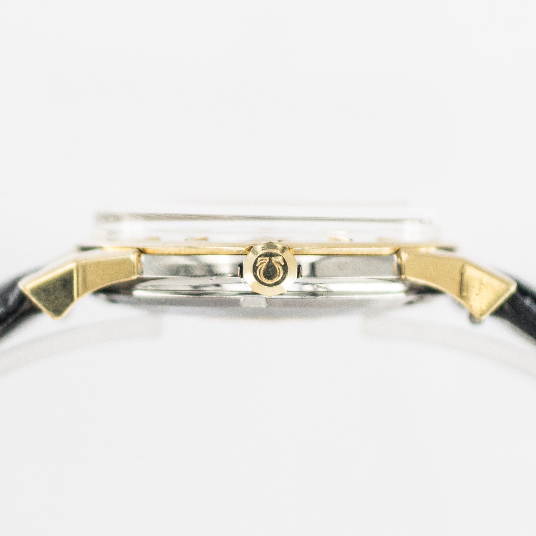 1575_marcels_watch_group_vintage_wristwatch_1966_omega_168.005_constellation_pie_pan_case_sise_01