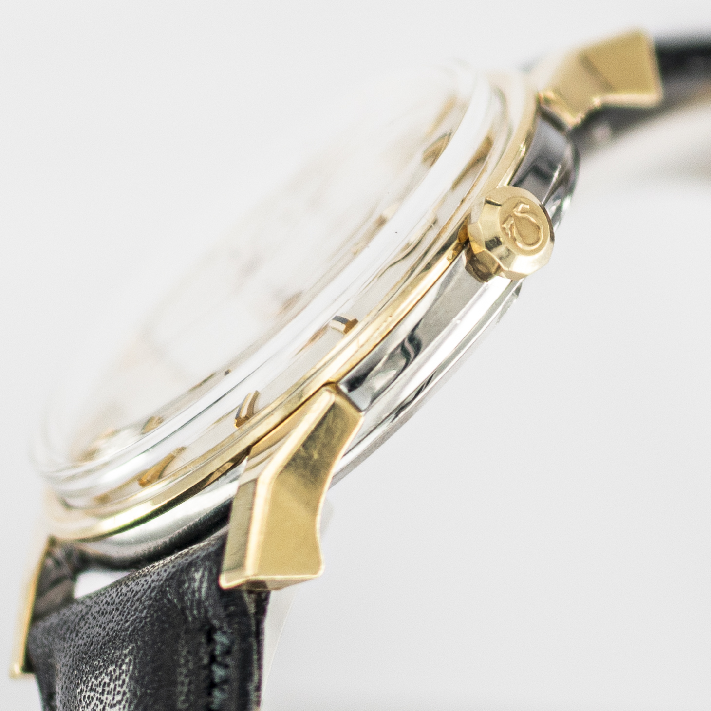 1575_marcels_watch_group_vintage_wristwatch_1966_omega_168.005_constellation_pie_pan_case_sise_03