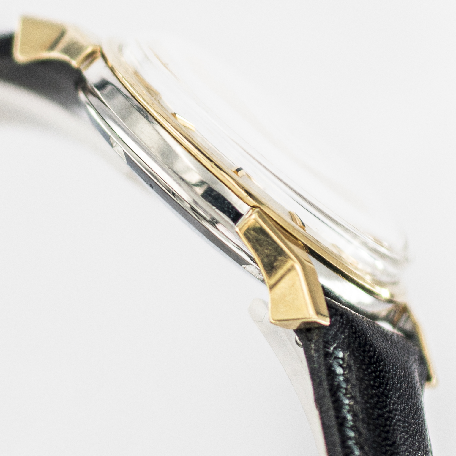 1575_marcels_watch_group_vintage_wristwatch_1966_omega_168.005_constellation_pie_pan_case_sise_05