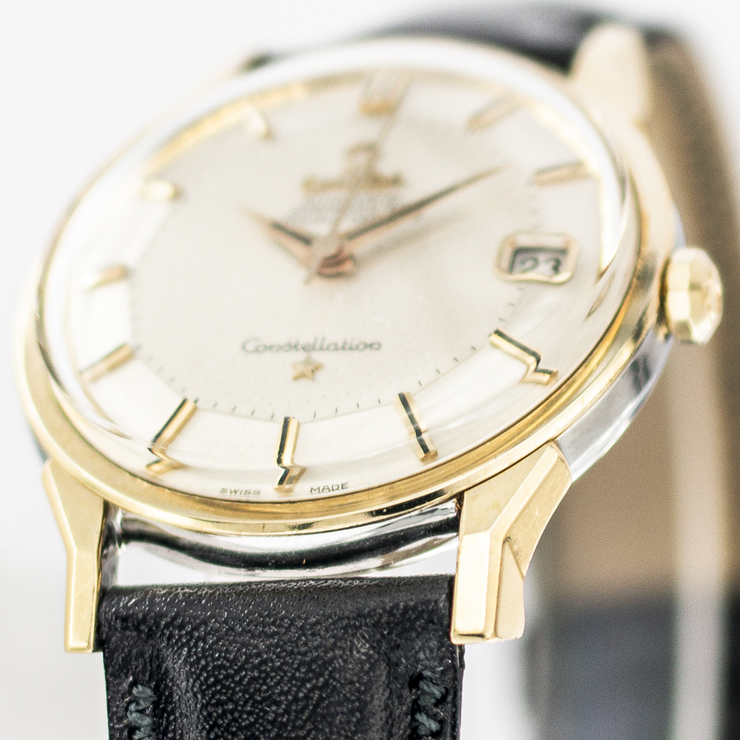1575_marcels_watch_group_vintage_wristwatch_1966_omega_168.005_constellation_pie_pan_lugs_01
