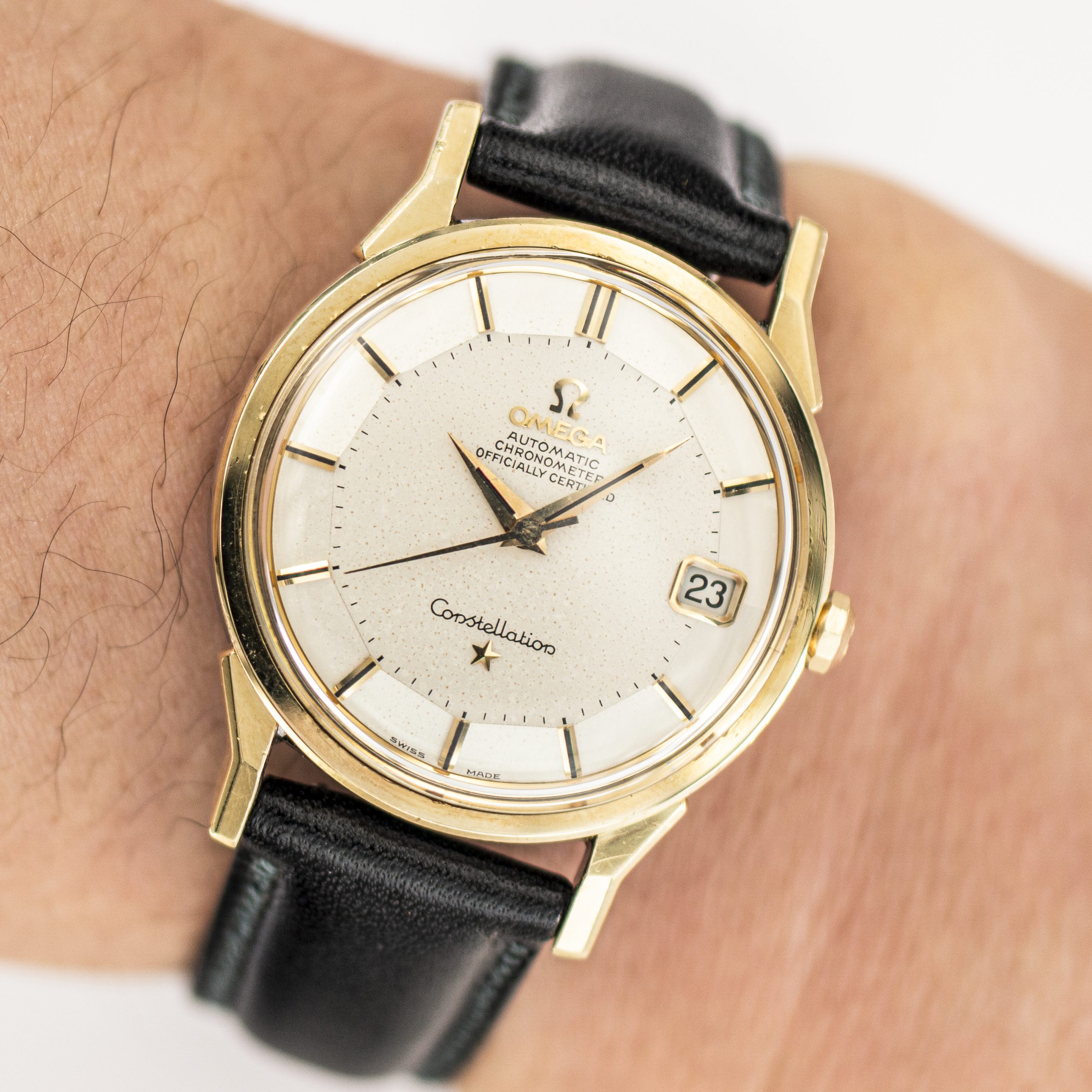1575_marcels_watch_group_vintage_wristwatch_1966_omega_168.005_constellation_pie_pan_wristshot_01