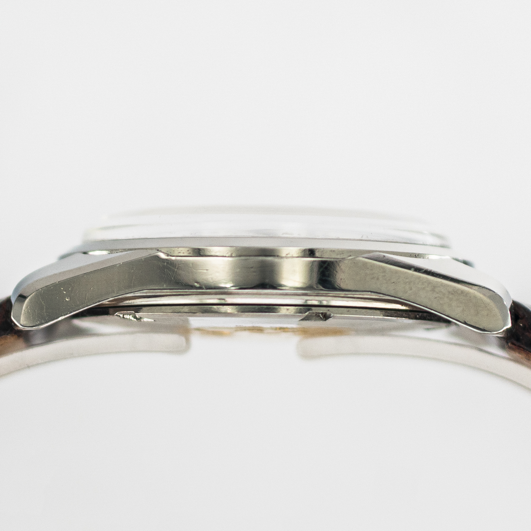 1576_marcels_watch_group_vintage_wristwatch_1965_grand_seiko_2nd_gen_cal5722a_case_side_04