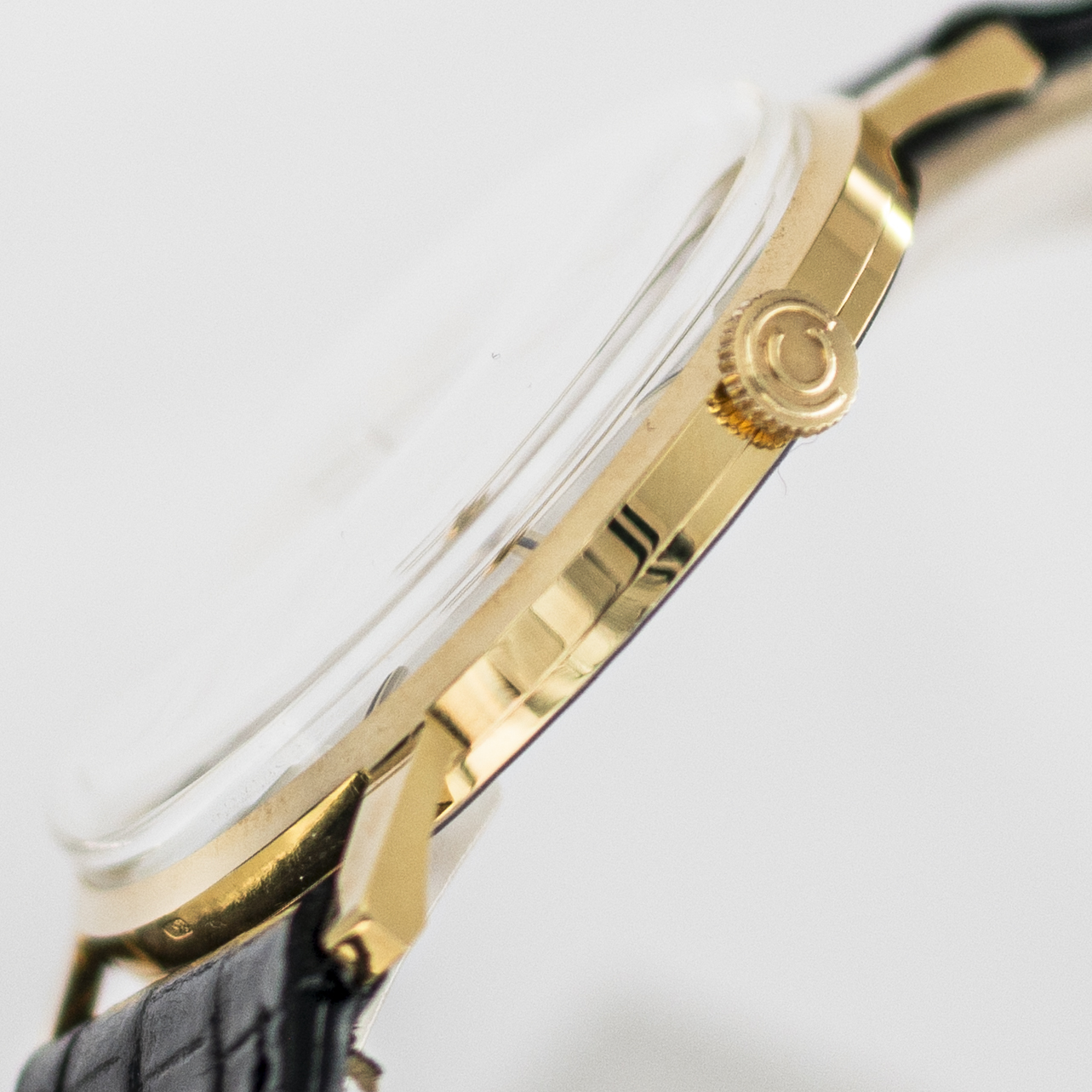 1578_marcels_watch_group_vintage_wristwatch_1968_certina_851_3364_nor_goldwatch_case_side_03