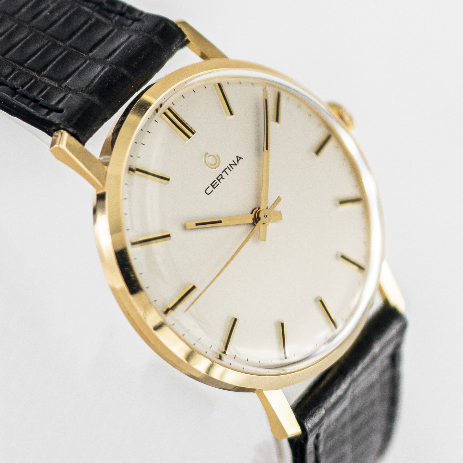 1578_marcels_watch_group_vintage_wristwatch_1968_certina_851_3364_nor_goldwatch_dial_0