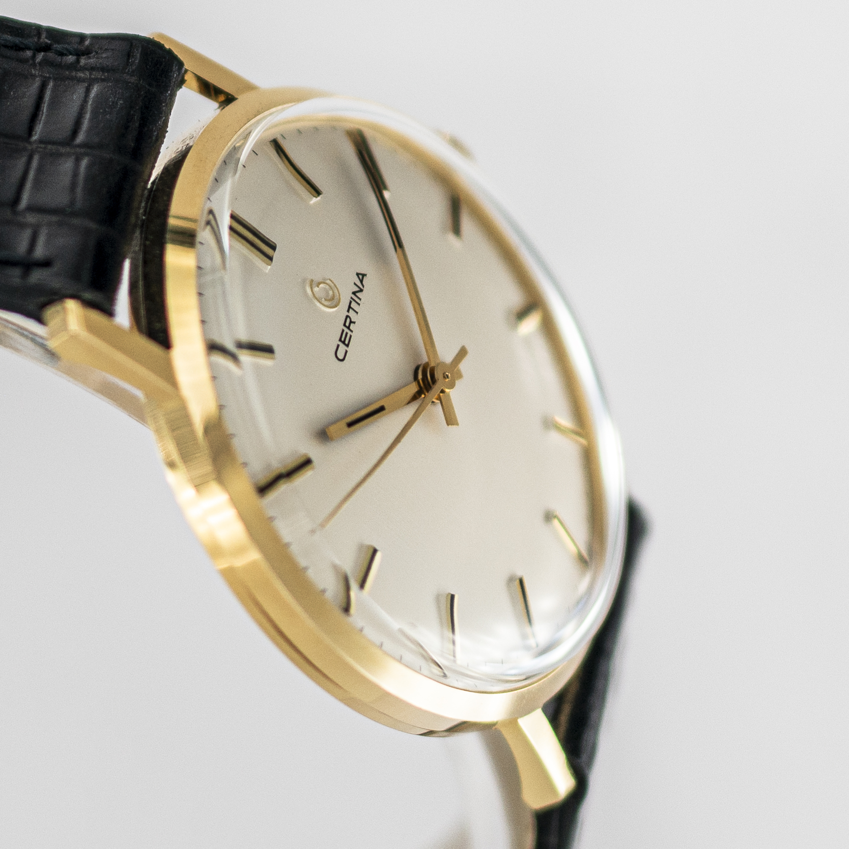 1578_marcels_watch_group_vintage_wristwatch_1968_certina_851_3364_nor_goldwatch_dial_08