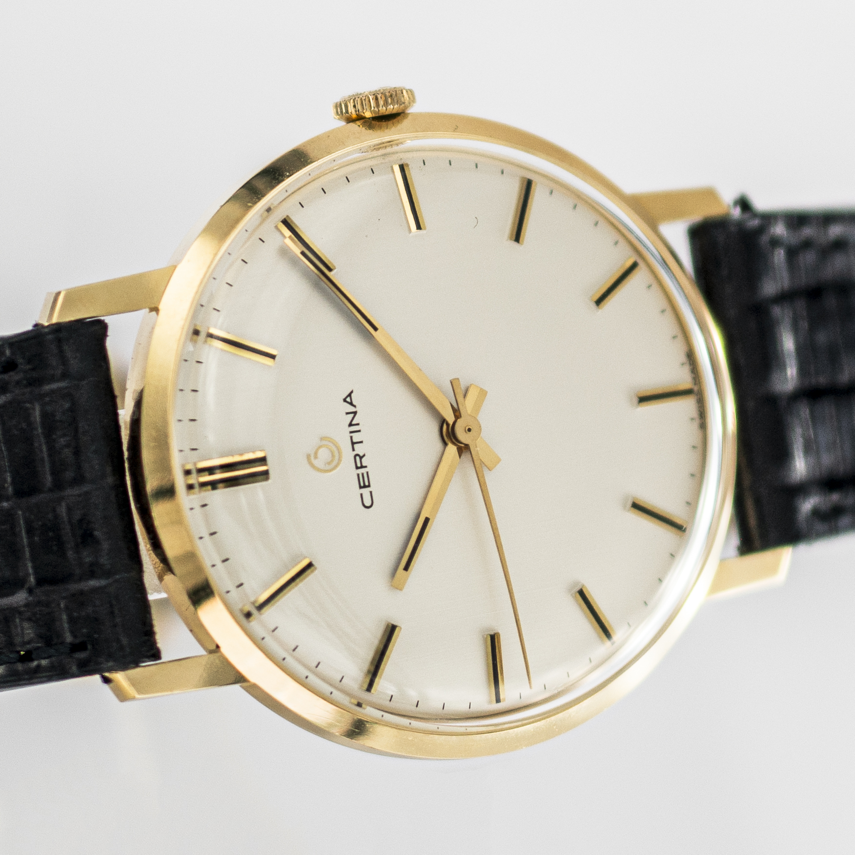 1578_marcels_watch_group_vintage_wristwatch_1968_certina_851_3364_nor_goldwatch_dial_10
