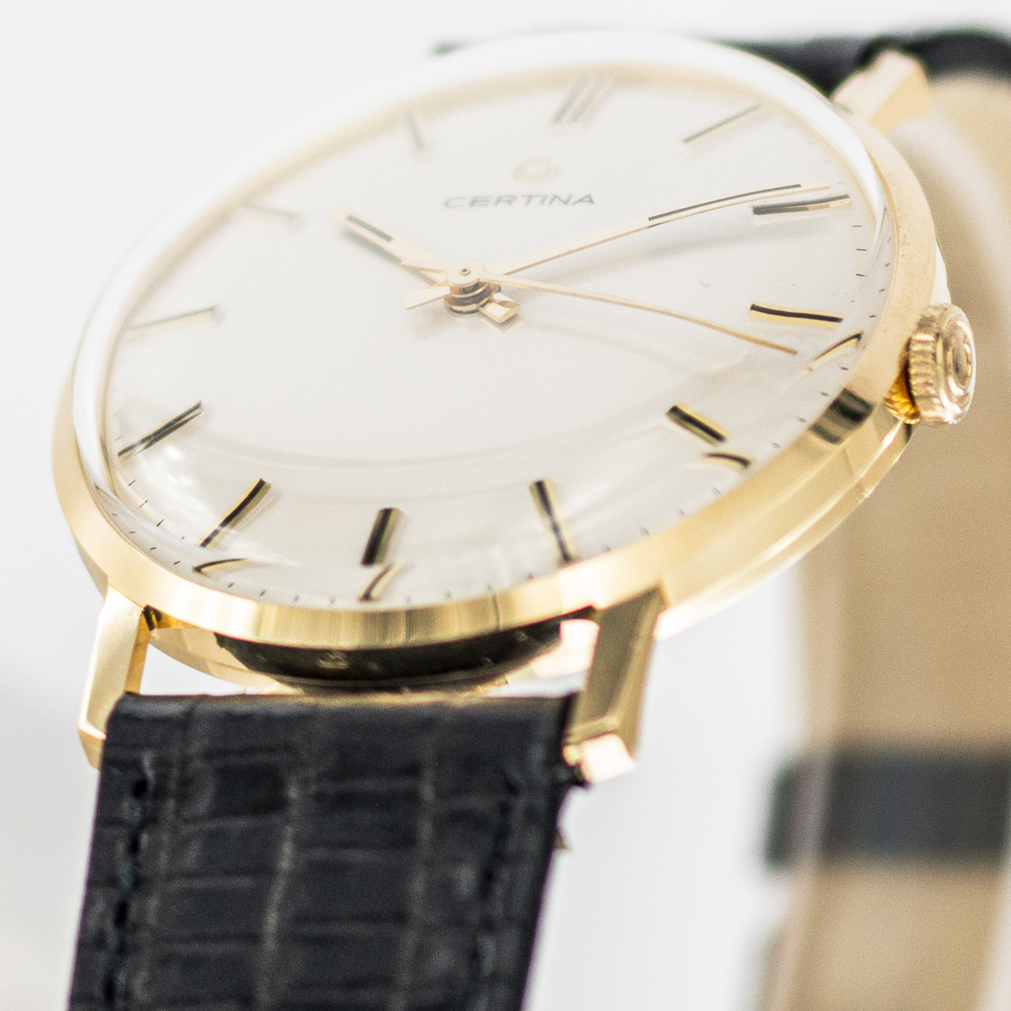 1578_marcels_watch_group_vintage_wristwatch_1968_certina_851_3364_nor_goldwatch_lugs_01