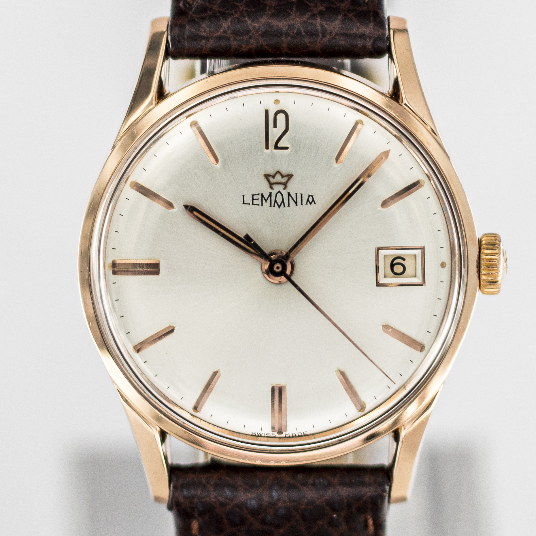 1580_marcels_watch_group_vintage_wristwatch_1962_lemania_918_62KO_dial_01