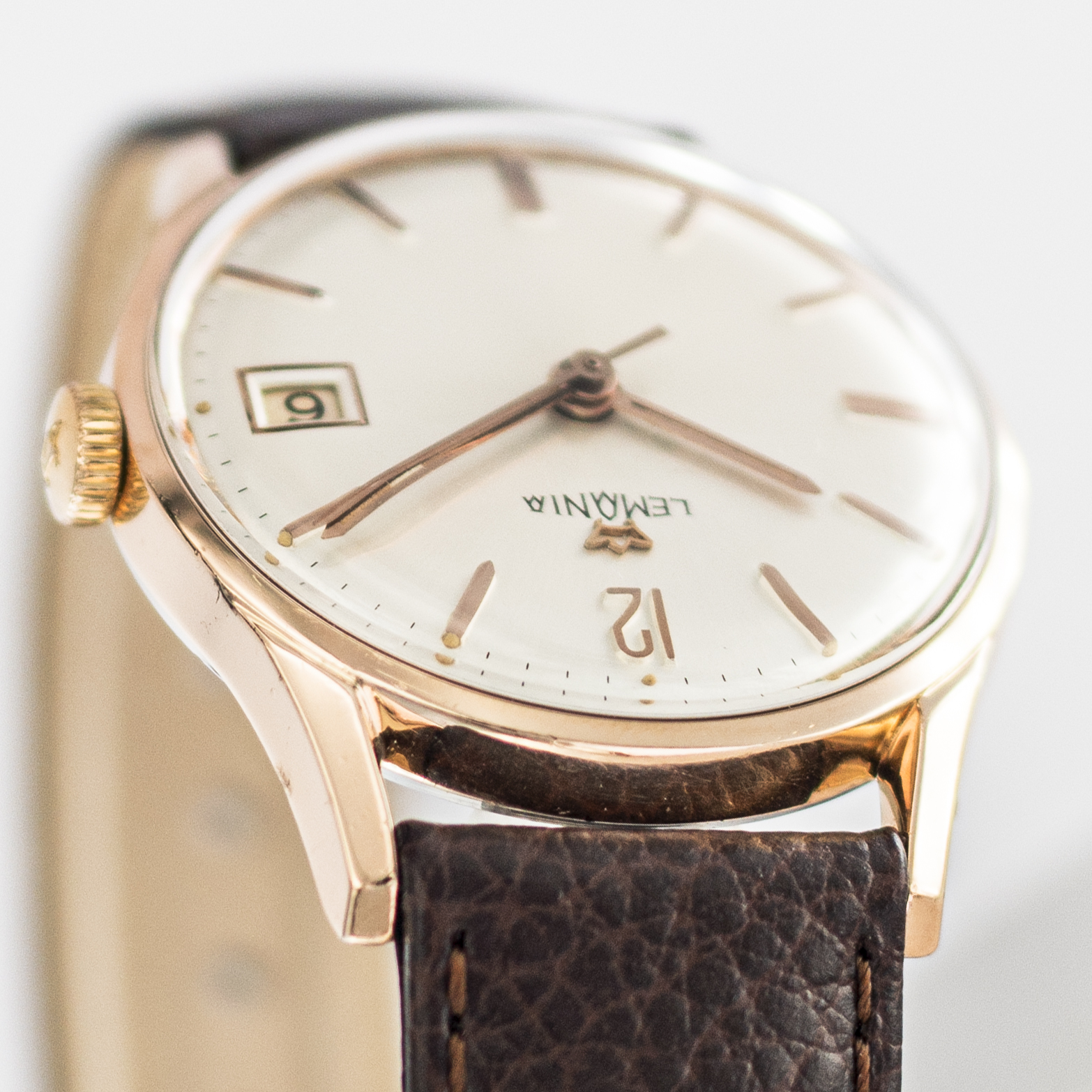 1580_marcels_watch_group_vintage_wristwatch_1962_lemania_918_62KO_lugs_01