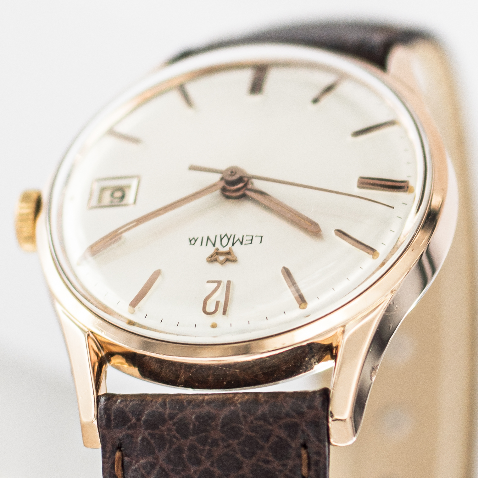 1580_marcels_watch_group_vintage_wristwatch_1962_lemania_918_62KO_lugs_03
