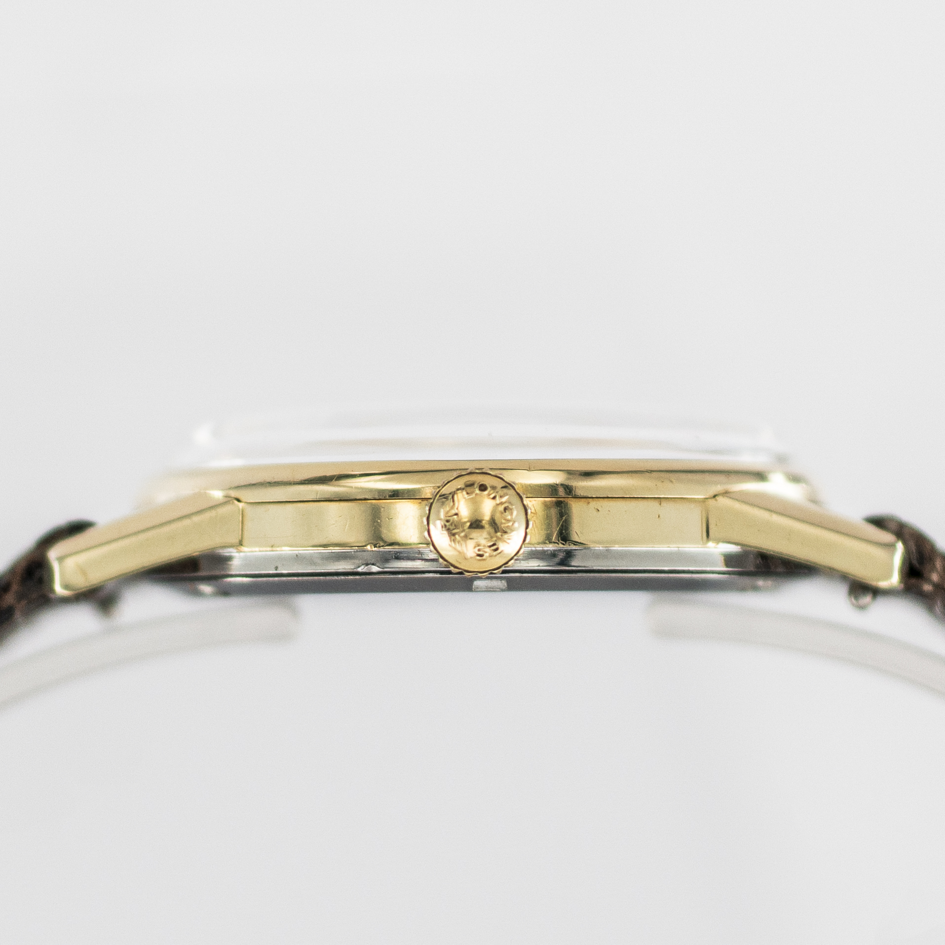 1583_marcels_watch_group_vintage_wristwatch_1961_longines_302_flagship_case_side_01