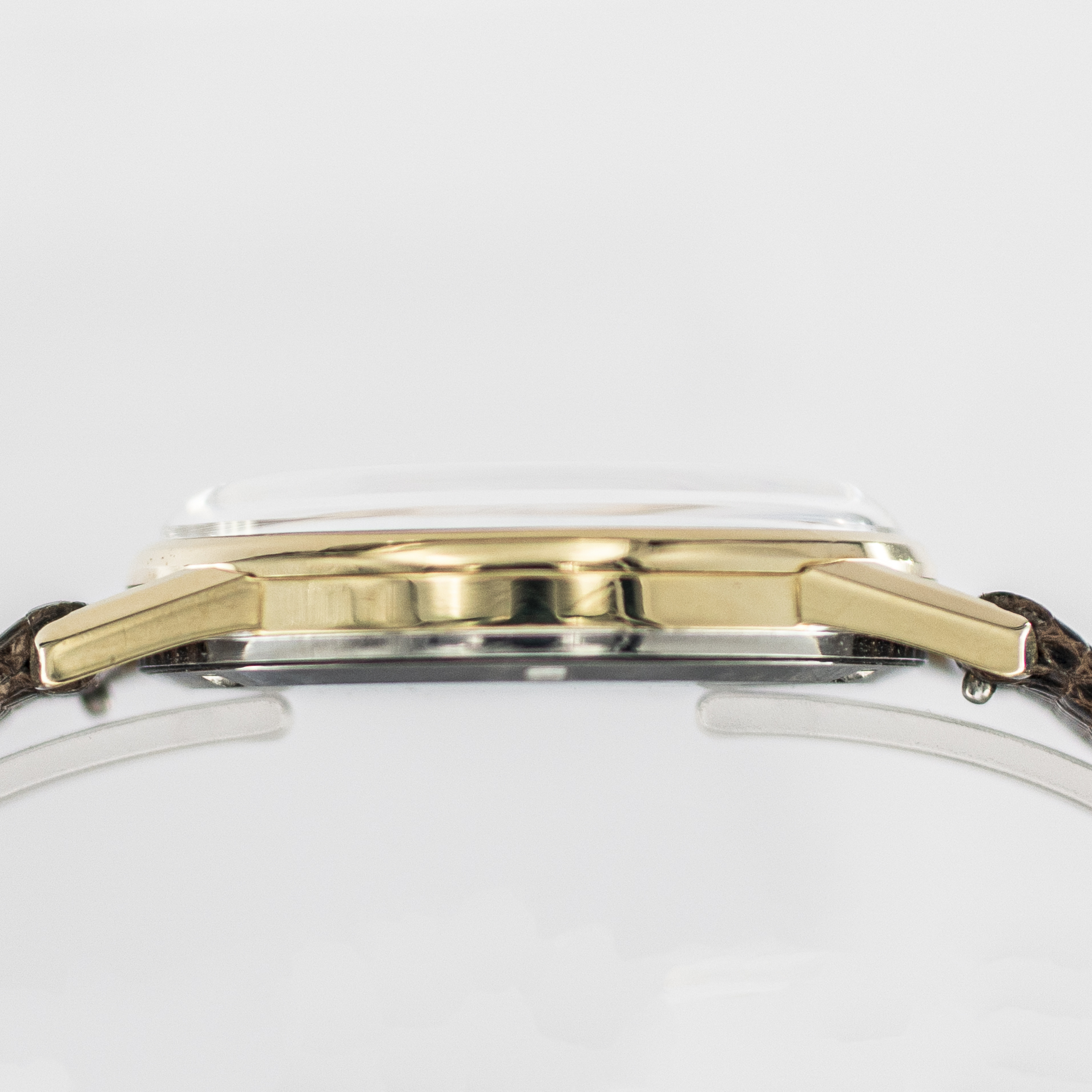 1583_marcels_watch_group_vintage_wristwatch_1961_longines_302_flagship_case_side_04