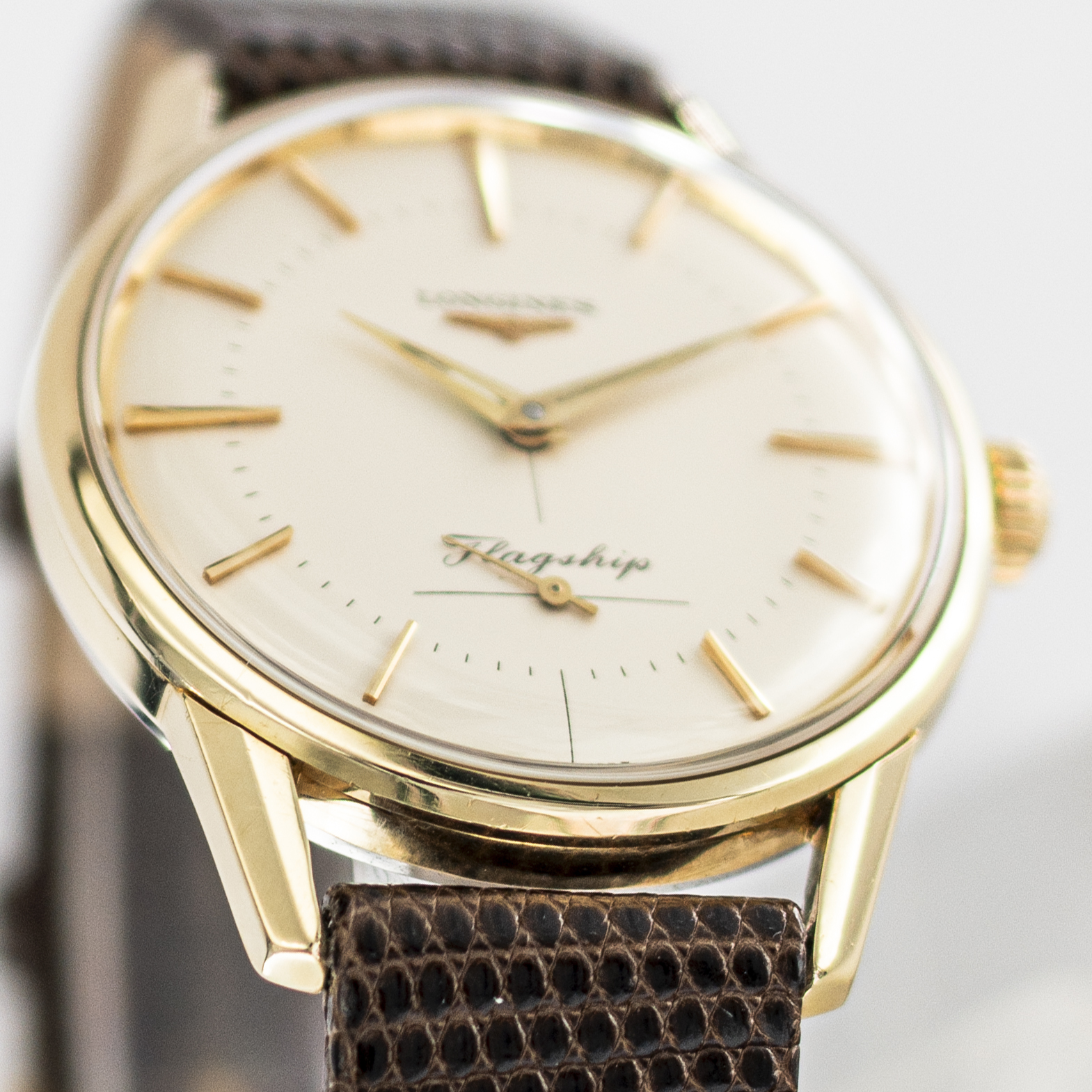 1583_marcels_watch_group_vintage_wristwatch_1961_longines_302_flagship_lugs_02