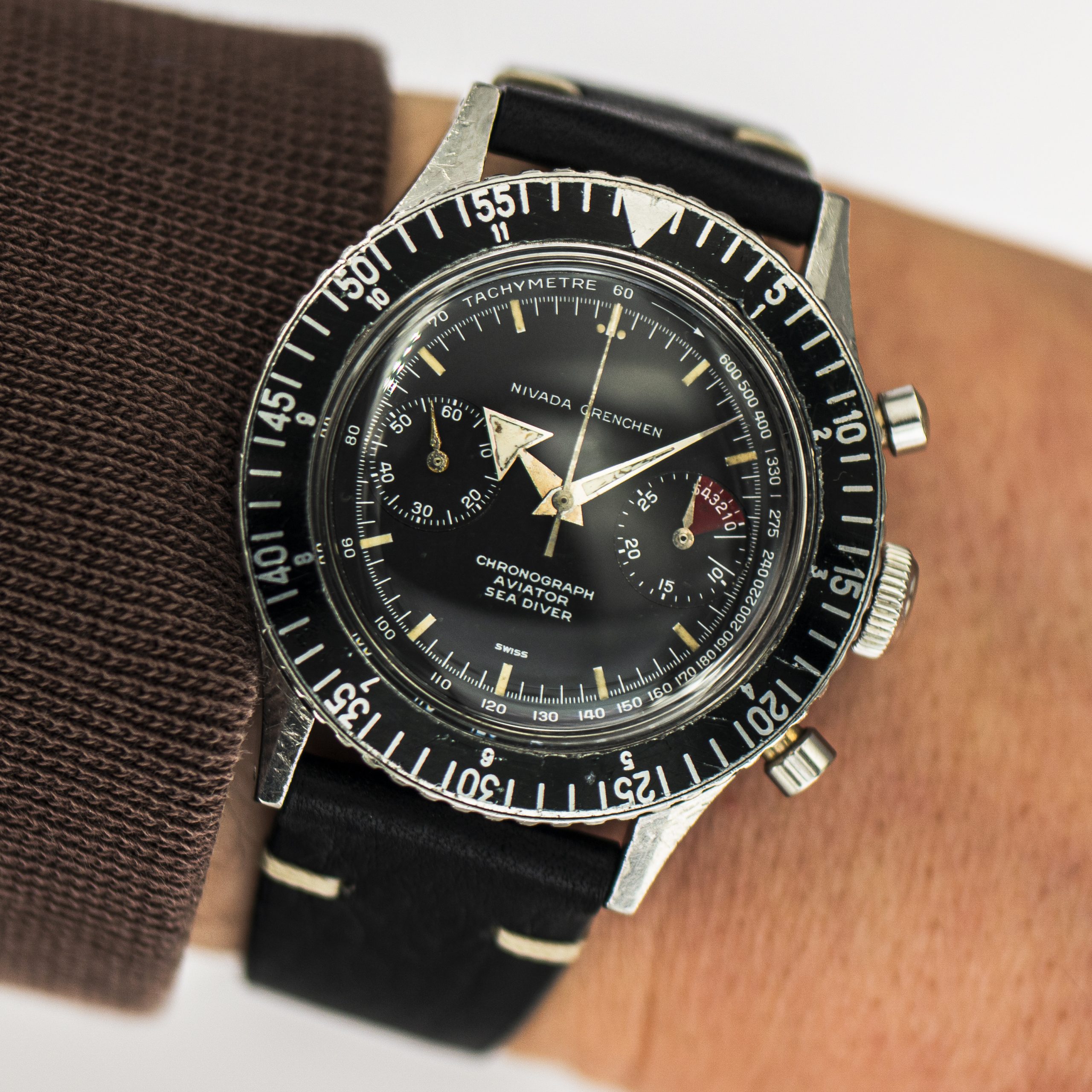 1535_marcels_watch_group_nivada_grenchen_9688_M8221_aviator_sea_diver_wristshot_01