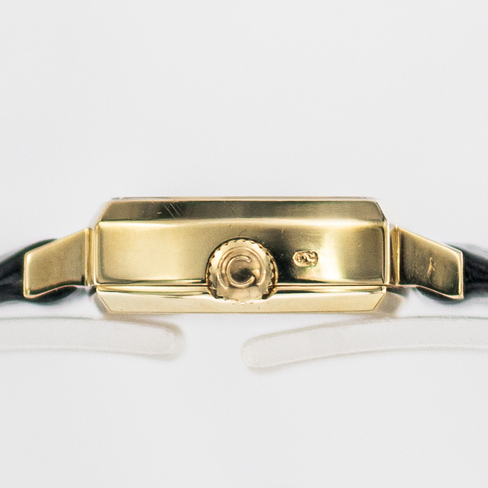 1579_marcels_watch_group_vintage_wristwatch_1973_ladies_certina_9089_goldwatch_case_side_01