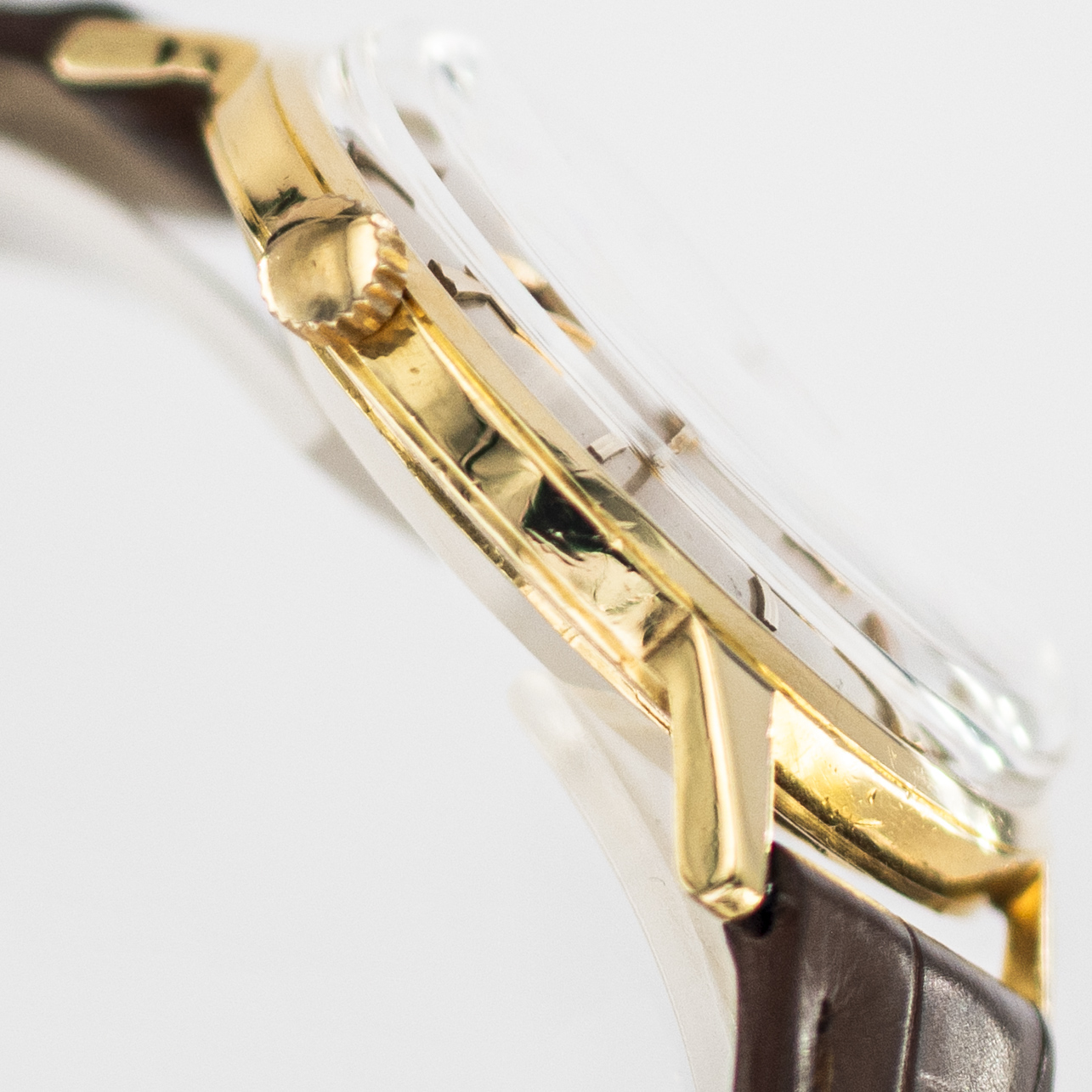 1581_marcels_watch_group_vintage_wristwatch_1963_jaegerlecoultre_892996_case_side_03