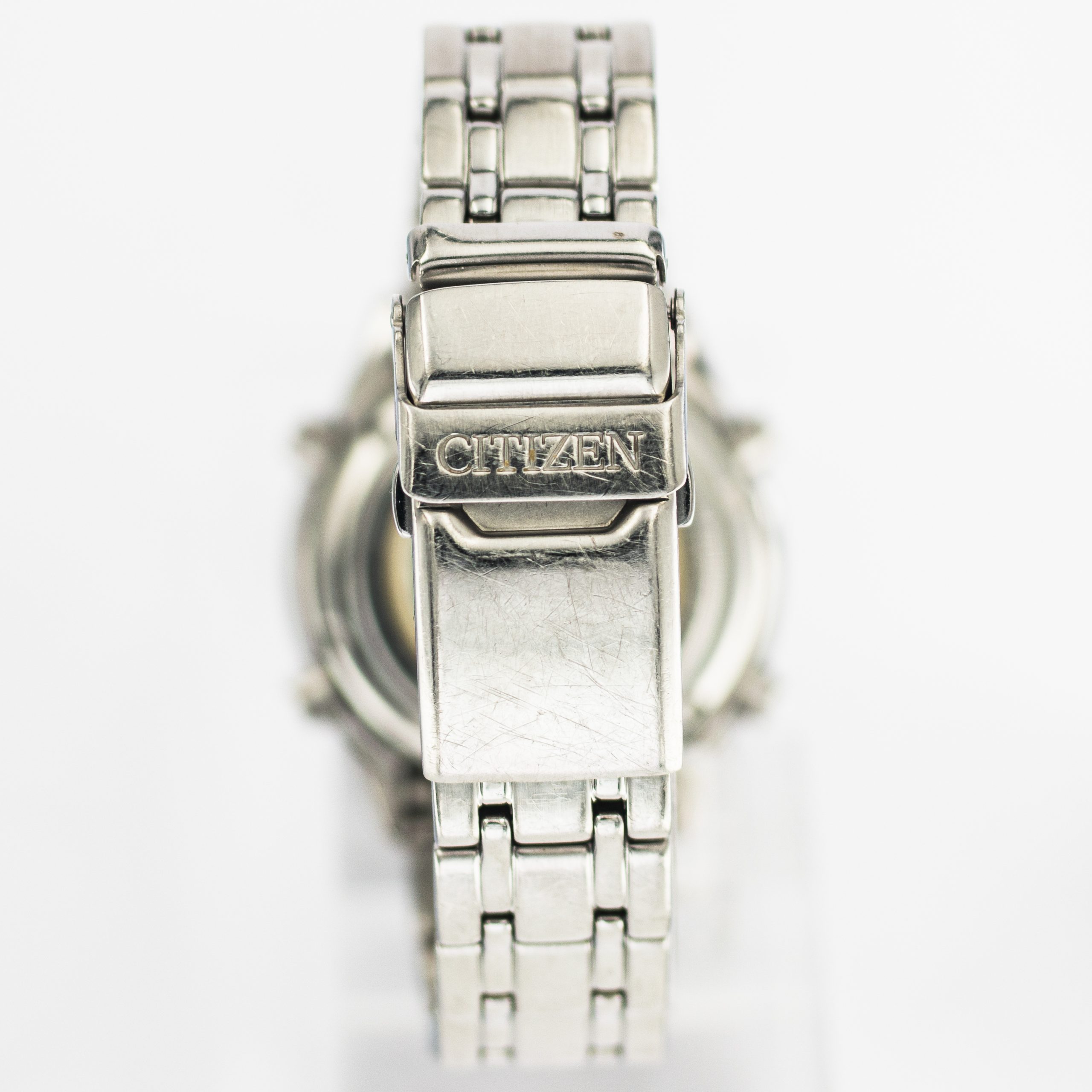 1588_marcels_watch_group_vintage_wristwatch_2000s_citizen_C320_Q01377_TA_navisail_stars_and_stripes_americas_cup_bracelet_01