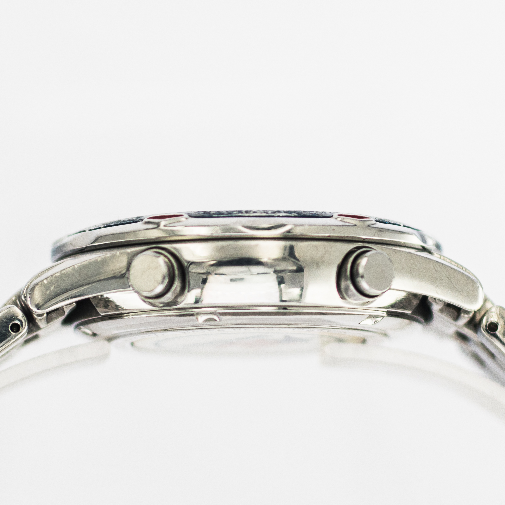 1588_marcels_watch_group_vintage_wristwatch_2000s_citizen_C320_Q01377_TA_navisail_stars_and_stripes_americas_cup_case_side_01