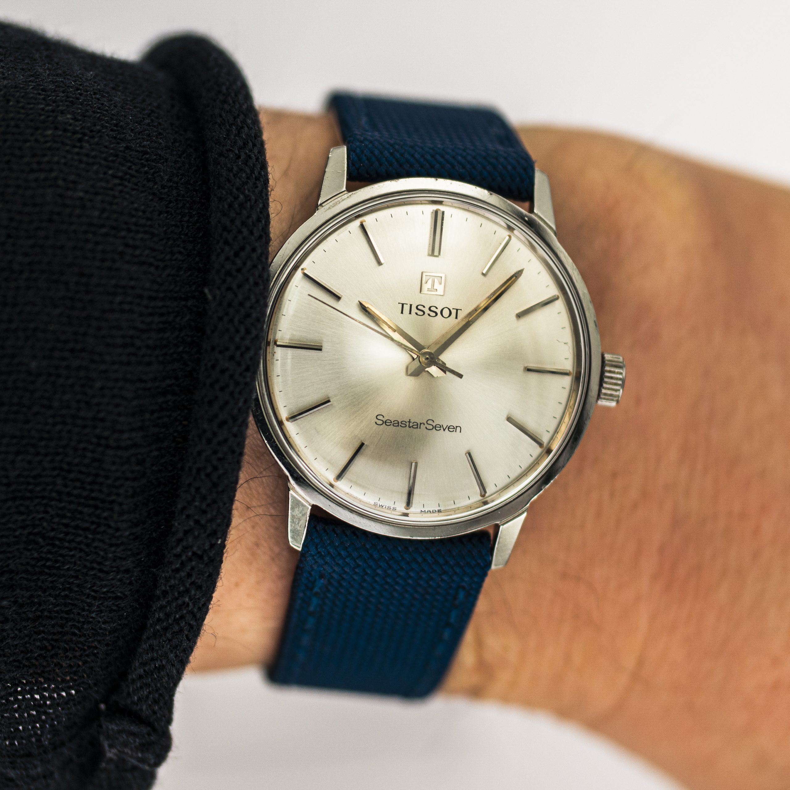 1589_marcels_watch_group_wristwatch_1962_vintage_tissot_42524_1_seastar_wristshot_01