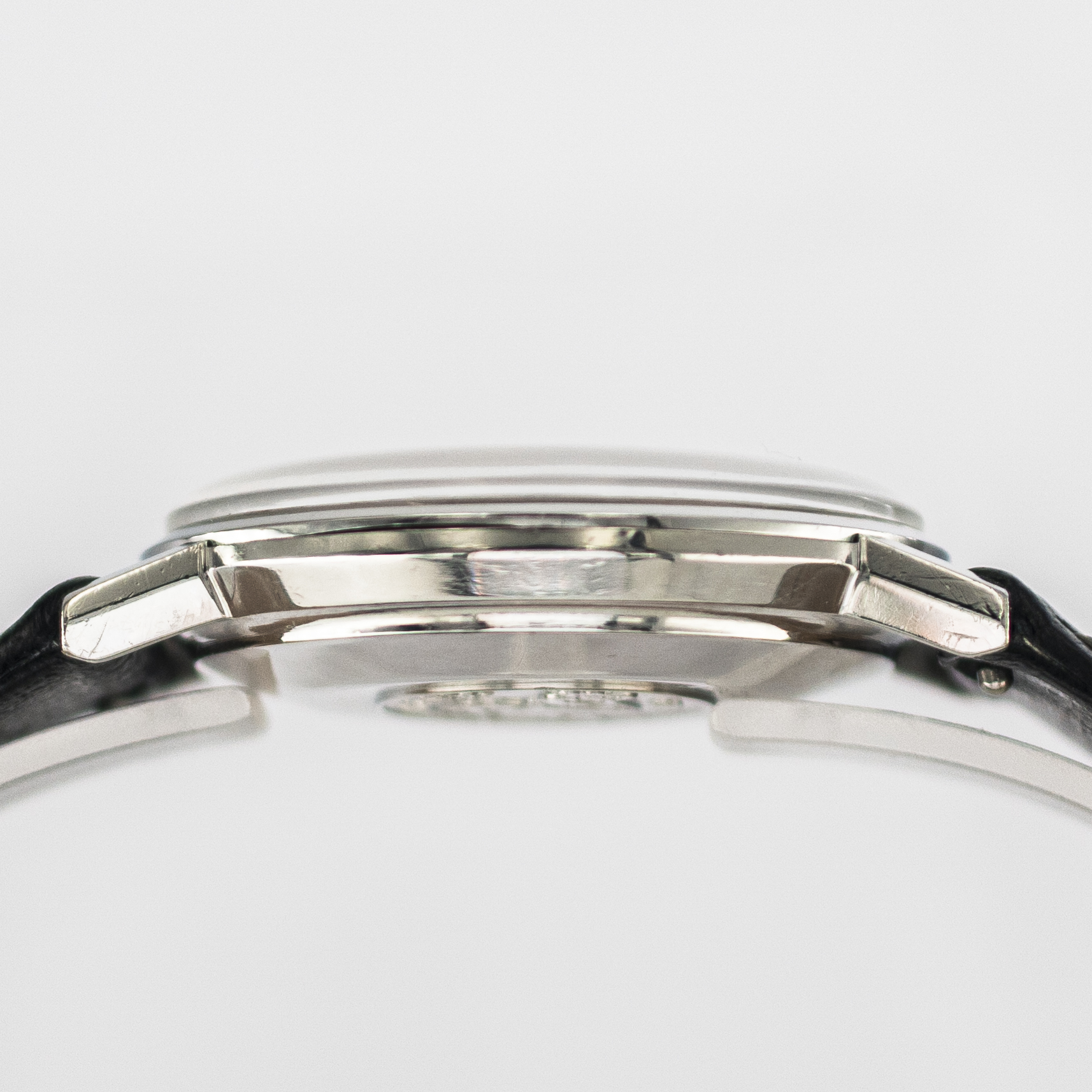 1590_marcels_watch_group_vintage_wrist_watch_1963_omega_14765_seamaster_de_ville_case_side_04